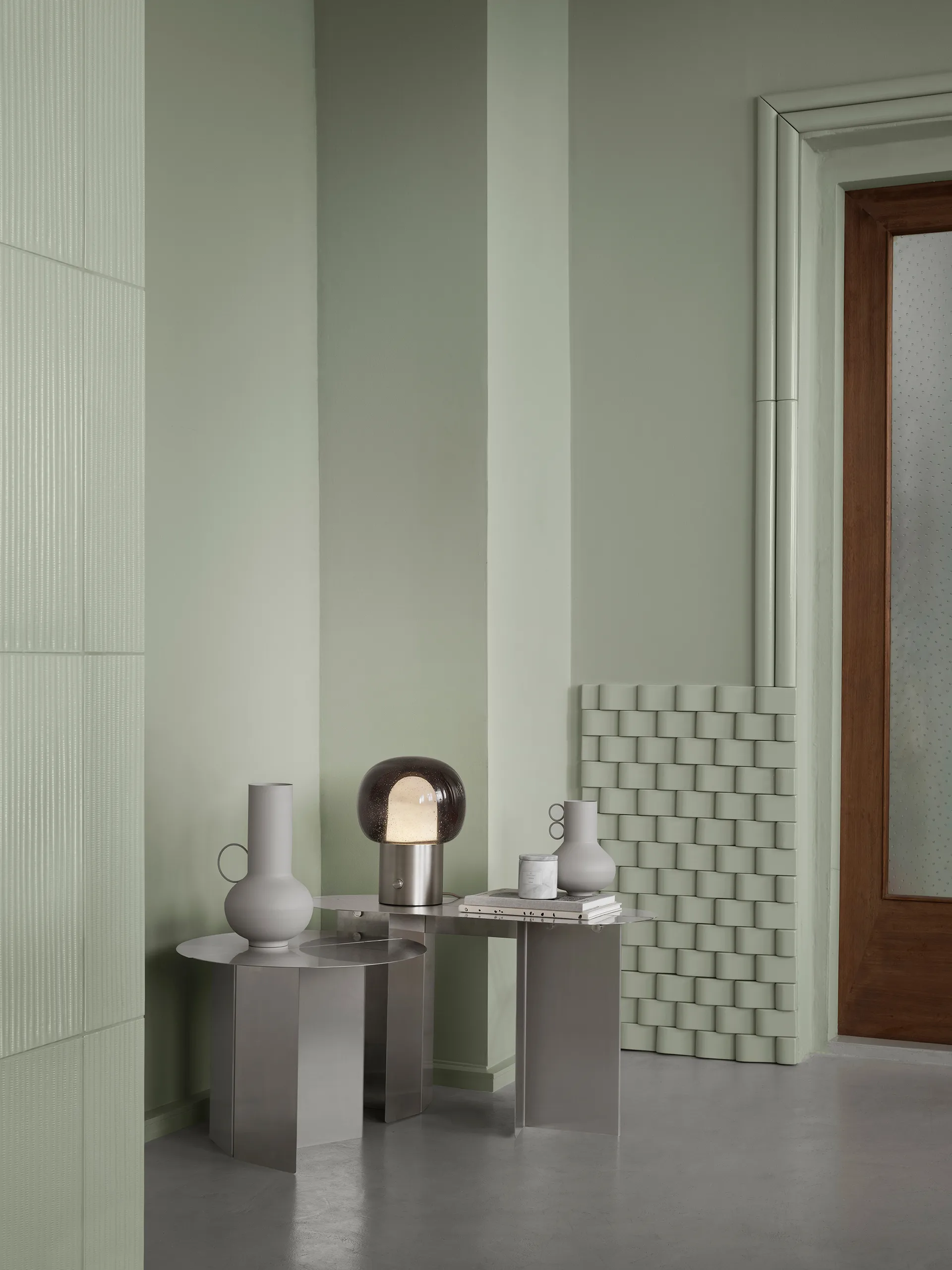 Loha vas 33 cm, Moonbeam blomus