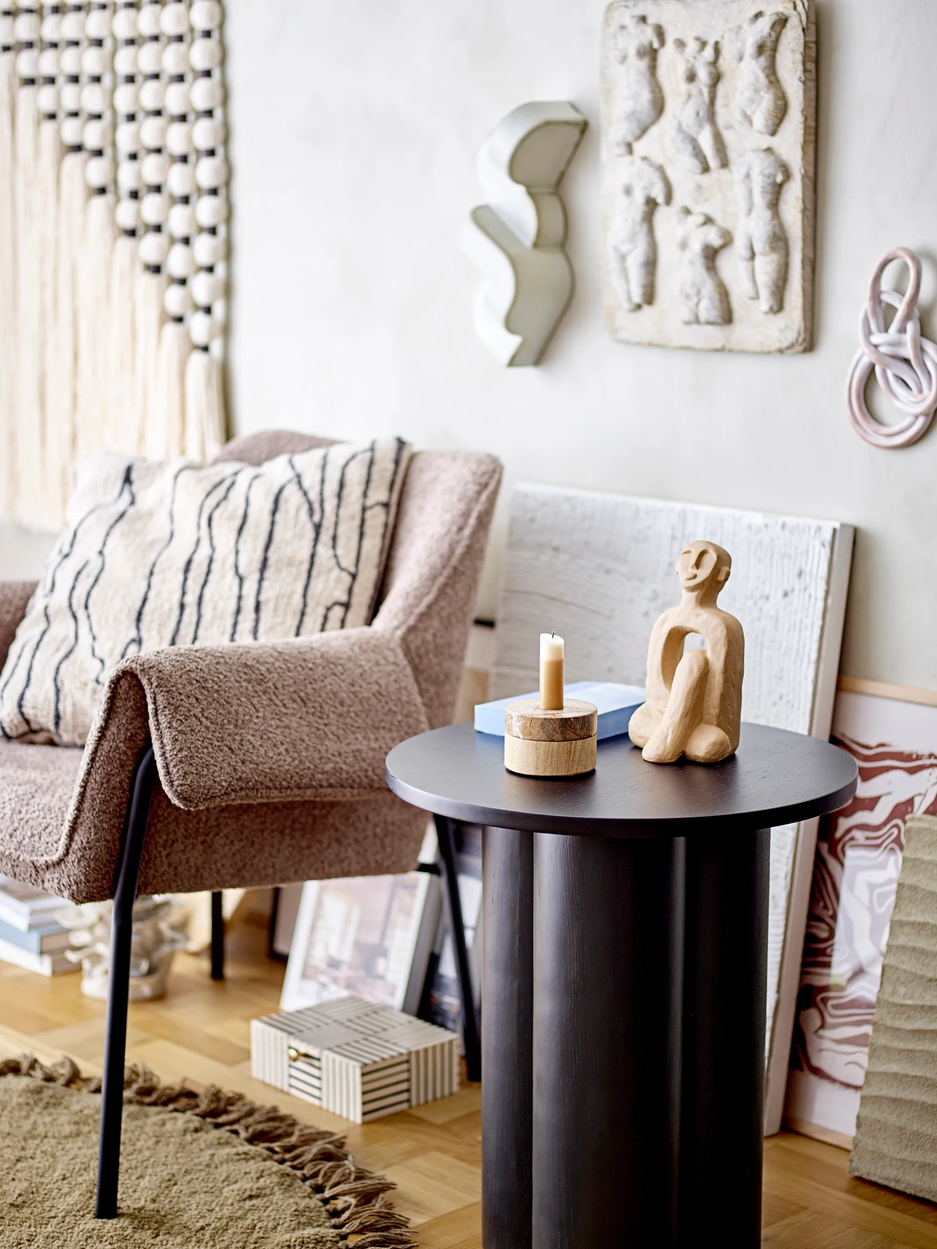 Aio soffbord Ø45x50 cm, Svart Bloomingville