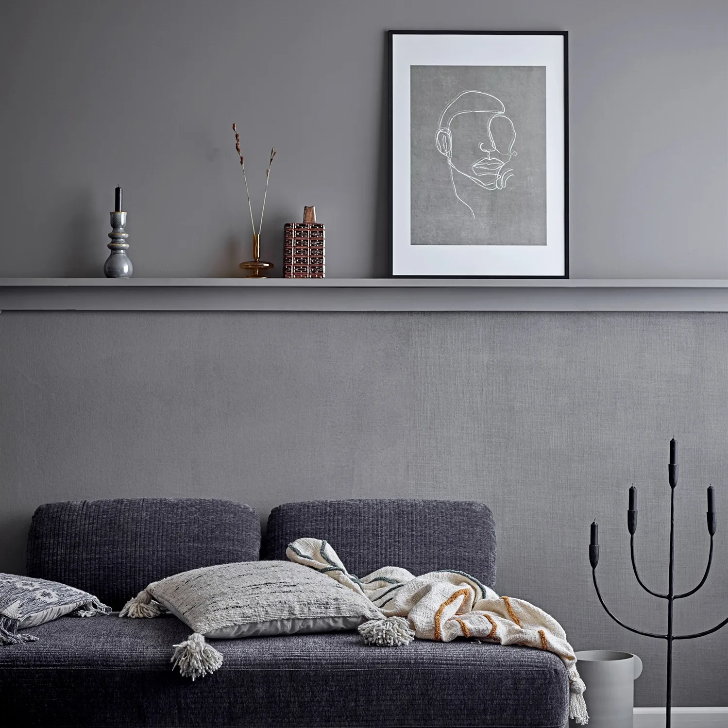 Bloomingville tavla med ansikte 52x72 cm, Svart ram Bloomingville