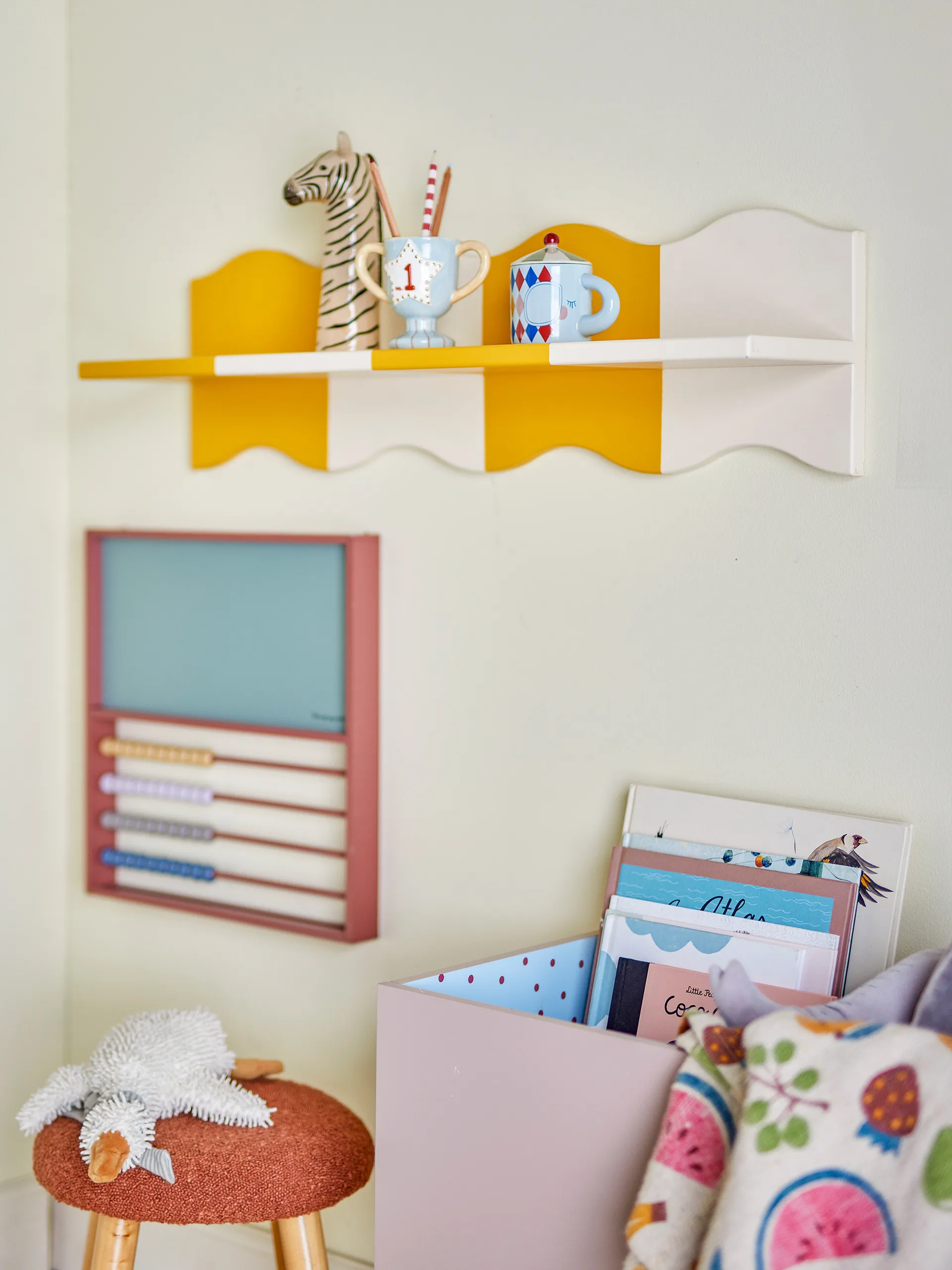 Bubbi hylla 80x22,5 cm, Gul Bloomingville