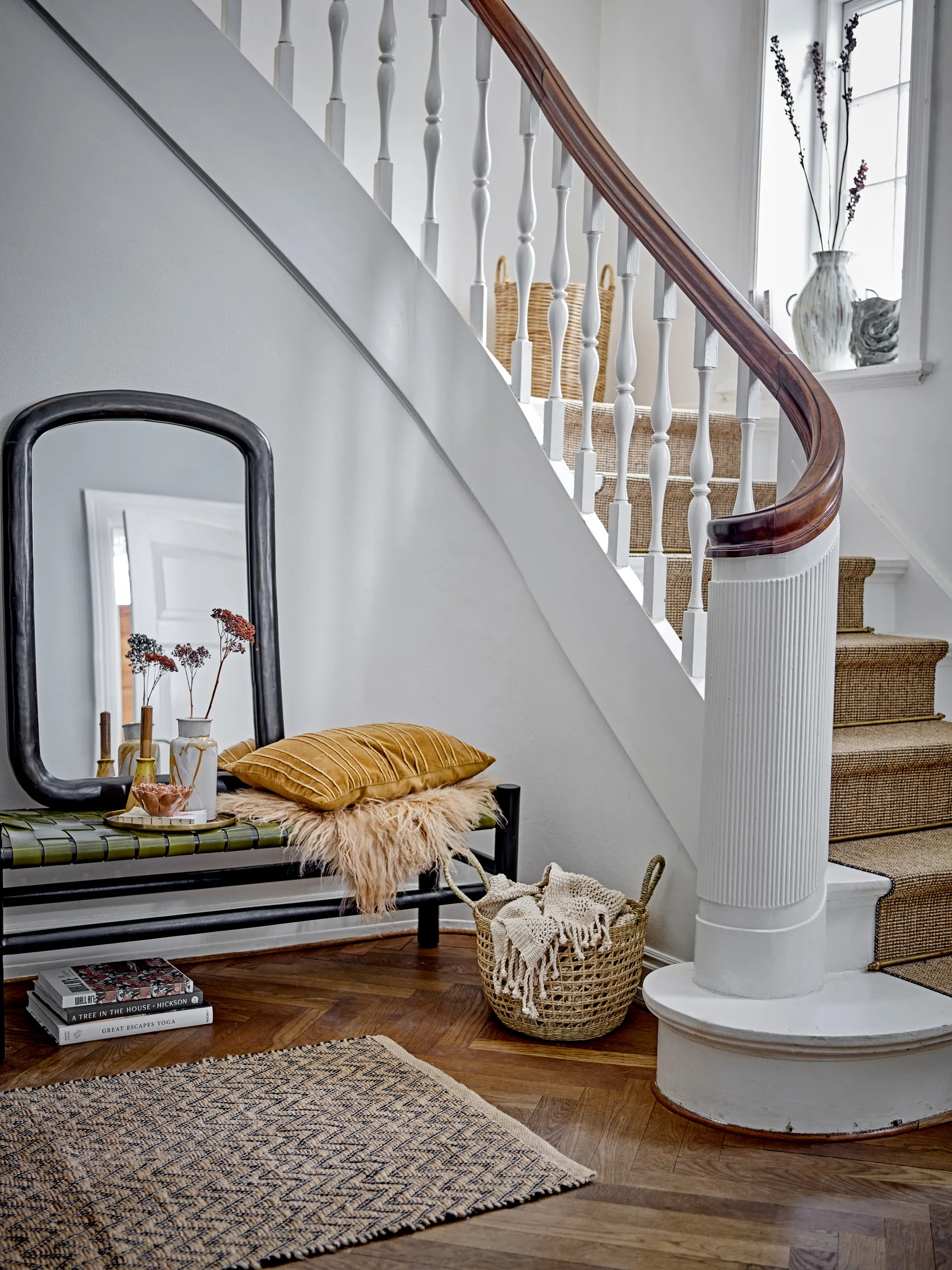 Conner bänk, Svart-grönt läder Bloomingville