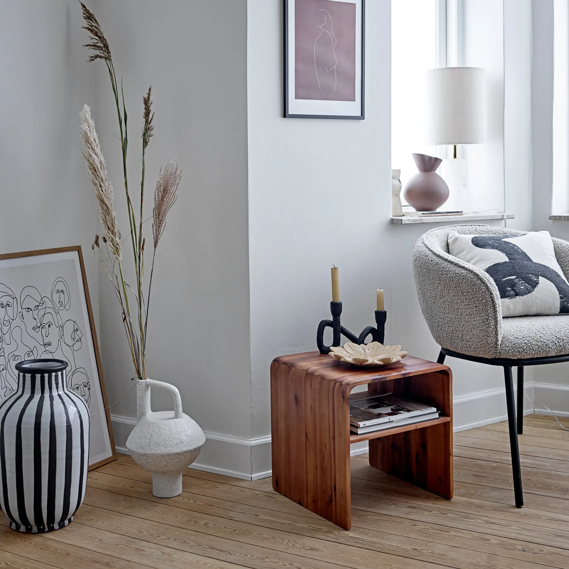 Hassel sidobord akacia, Brun Bloomingville