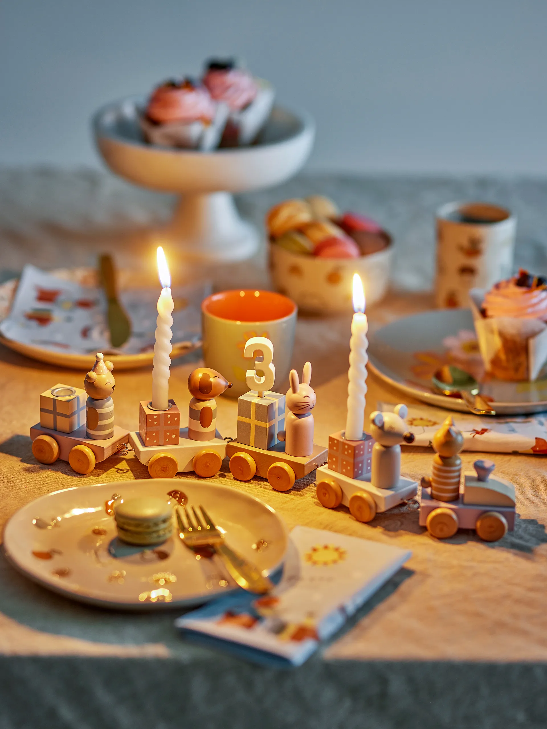 Junaid födelsedagståg, Rosa Bloomingville