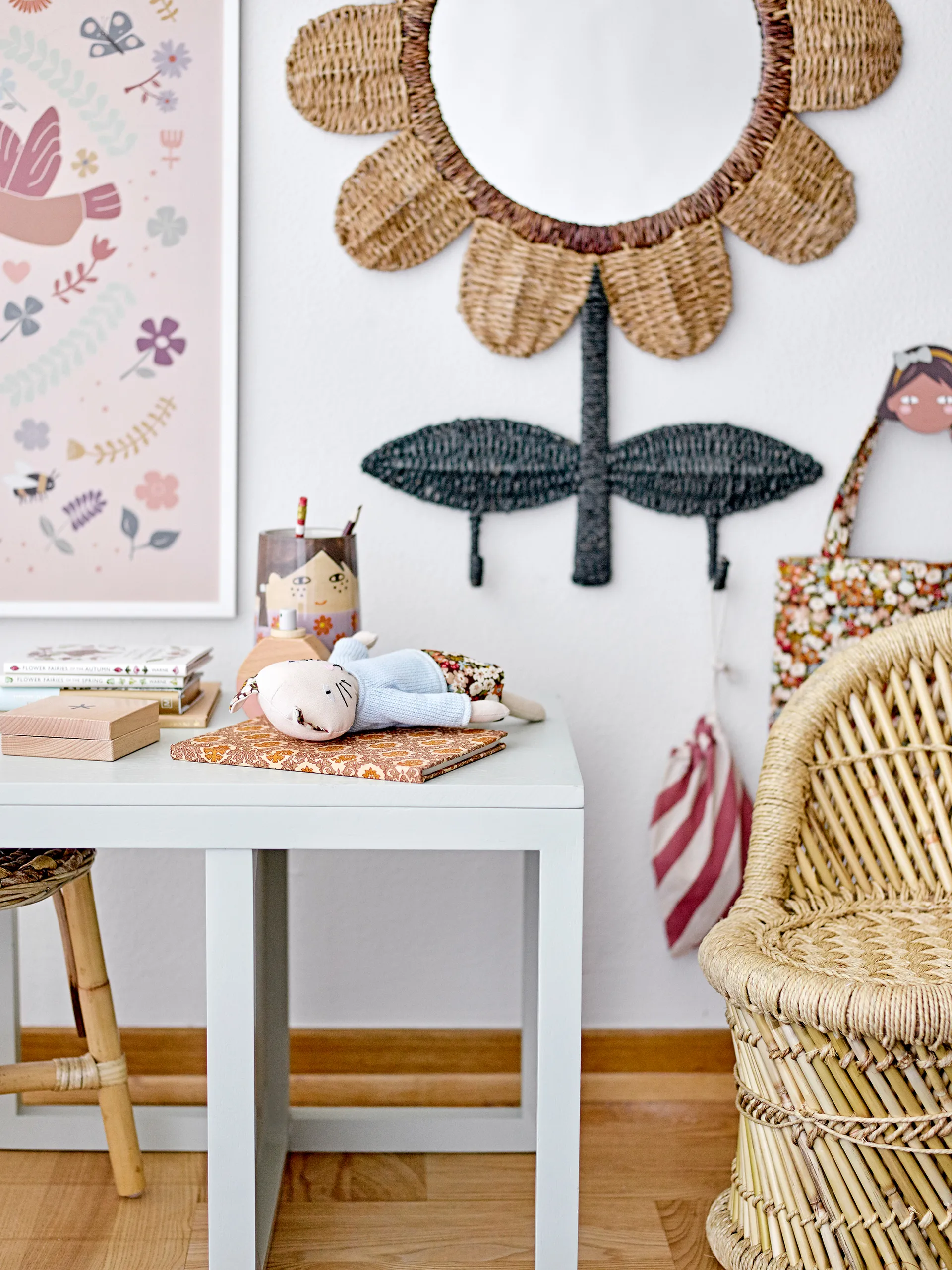 Nabiya spegel med krokar 56x74 cm, Natur Bloomingville