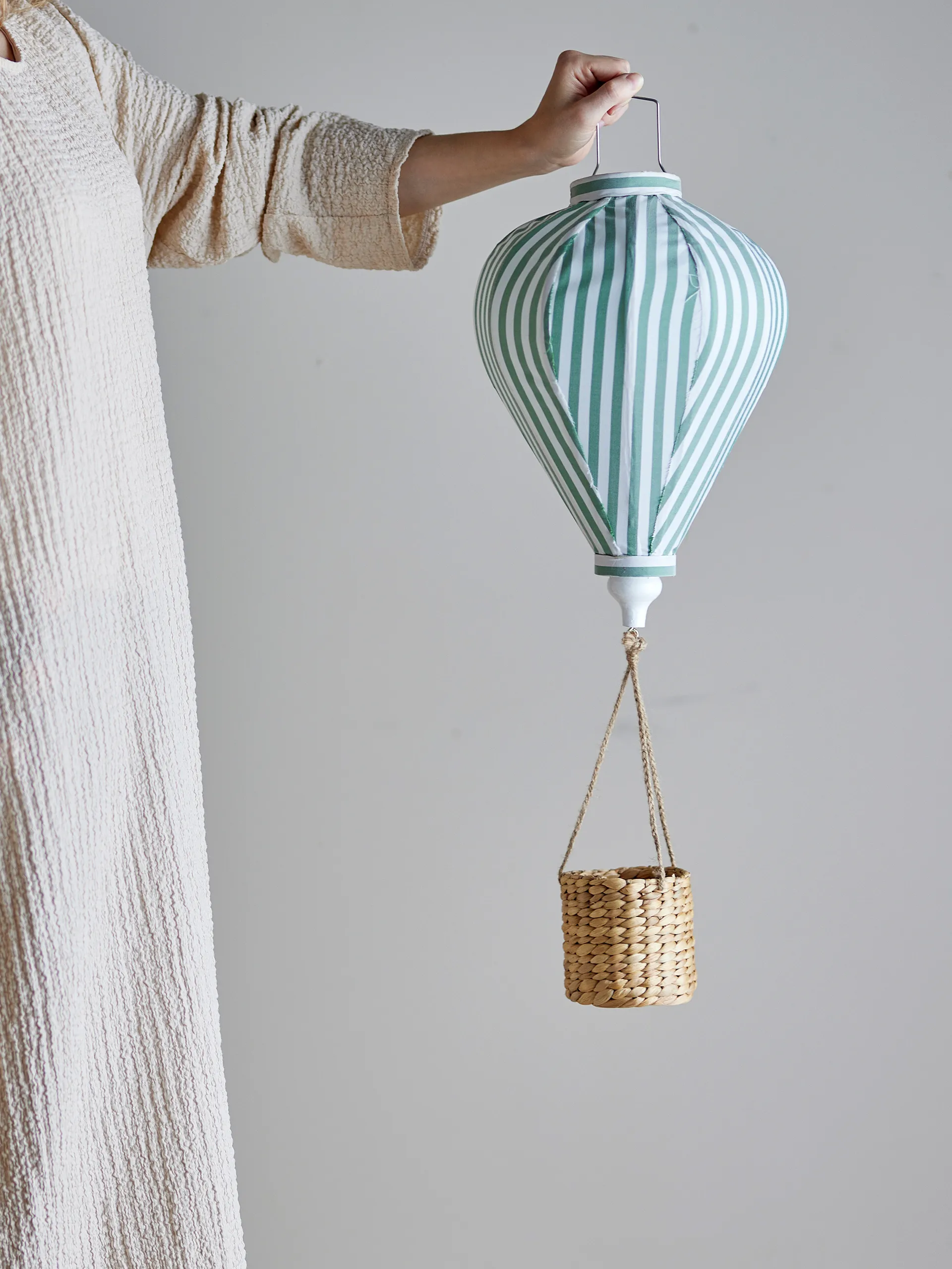 Pomp mobil 65 cm, Grön Bloomingville