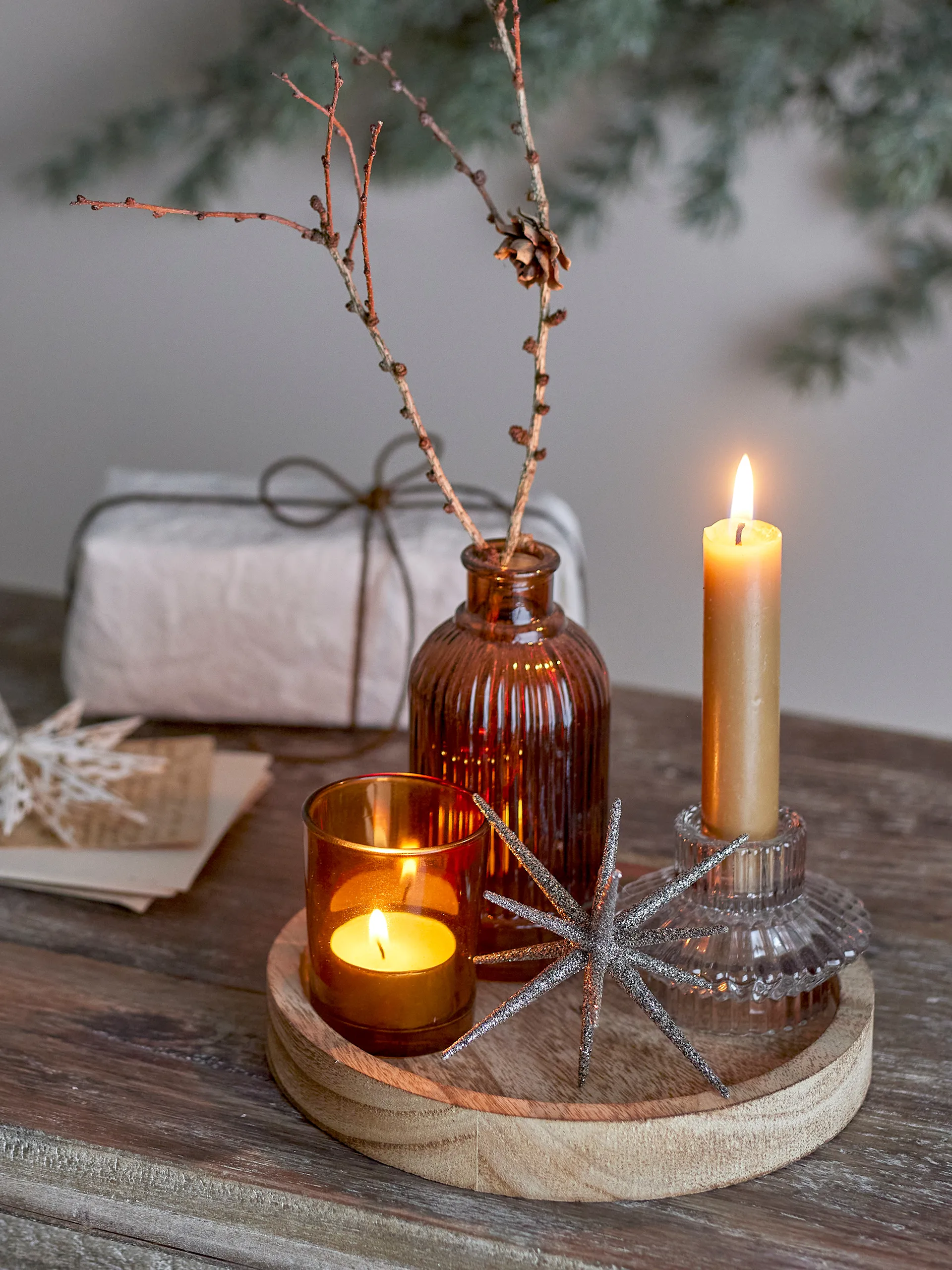 Sanga bricka rund med dekorationsobjekt 6 delar, Guld Bloomingville