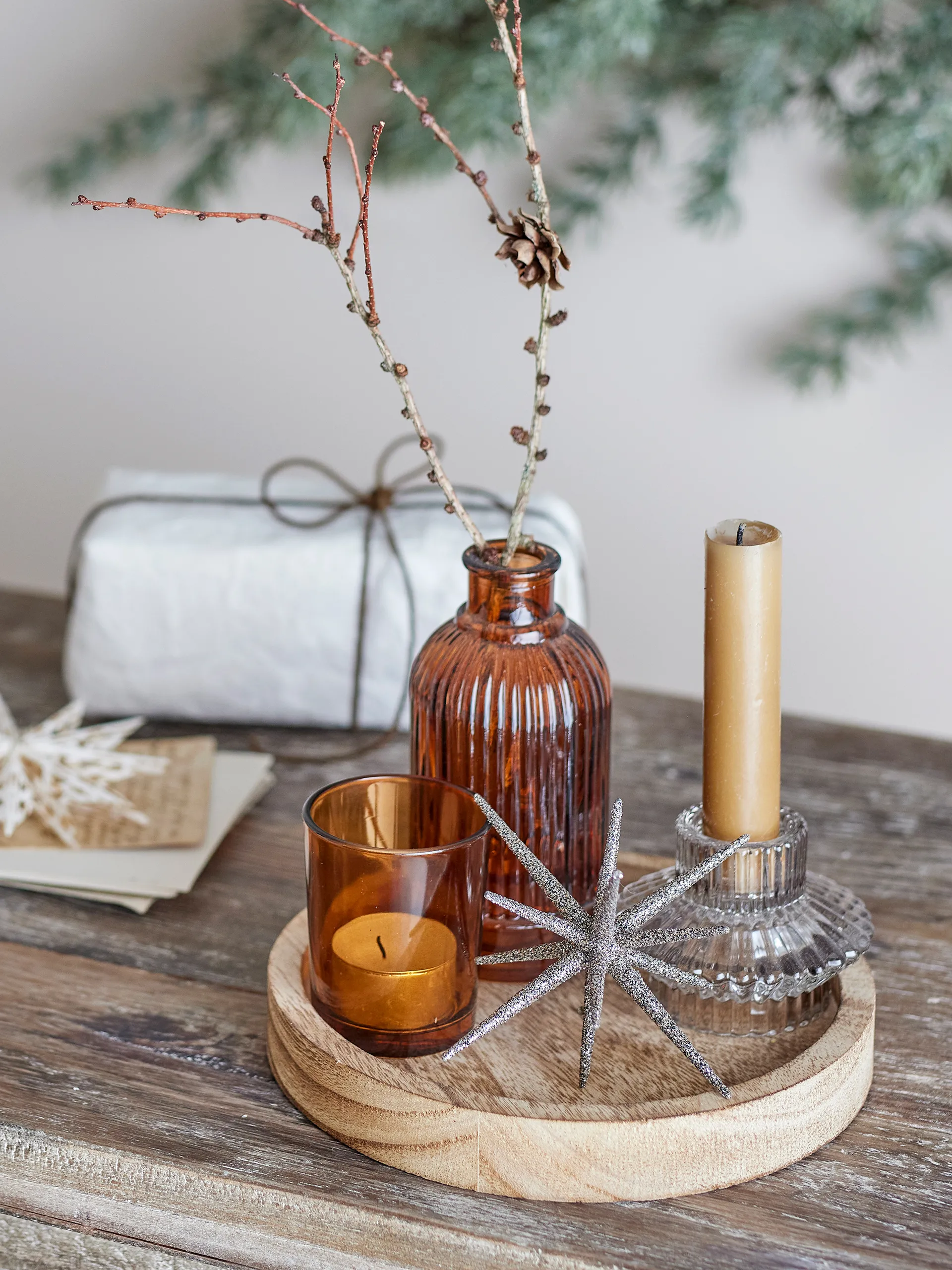 Sanga bricka rund med dekorationsobjekt 6 delar, Guld Bloomingville