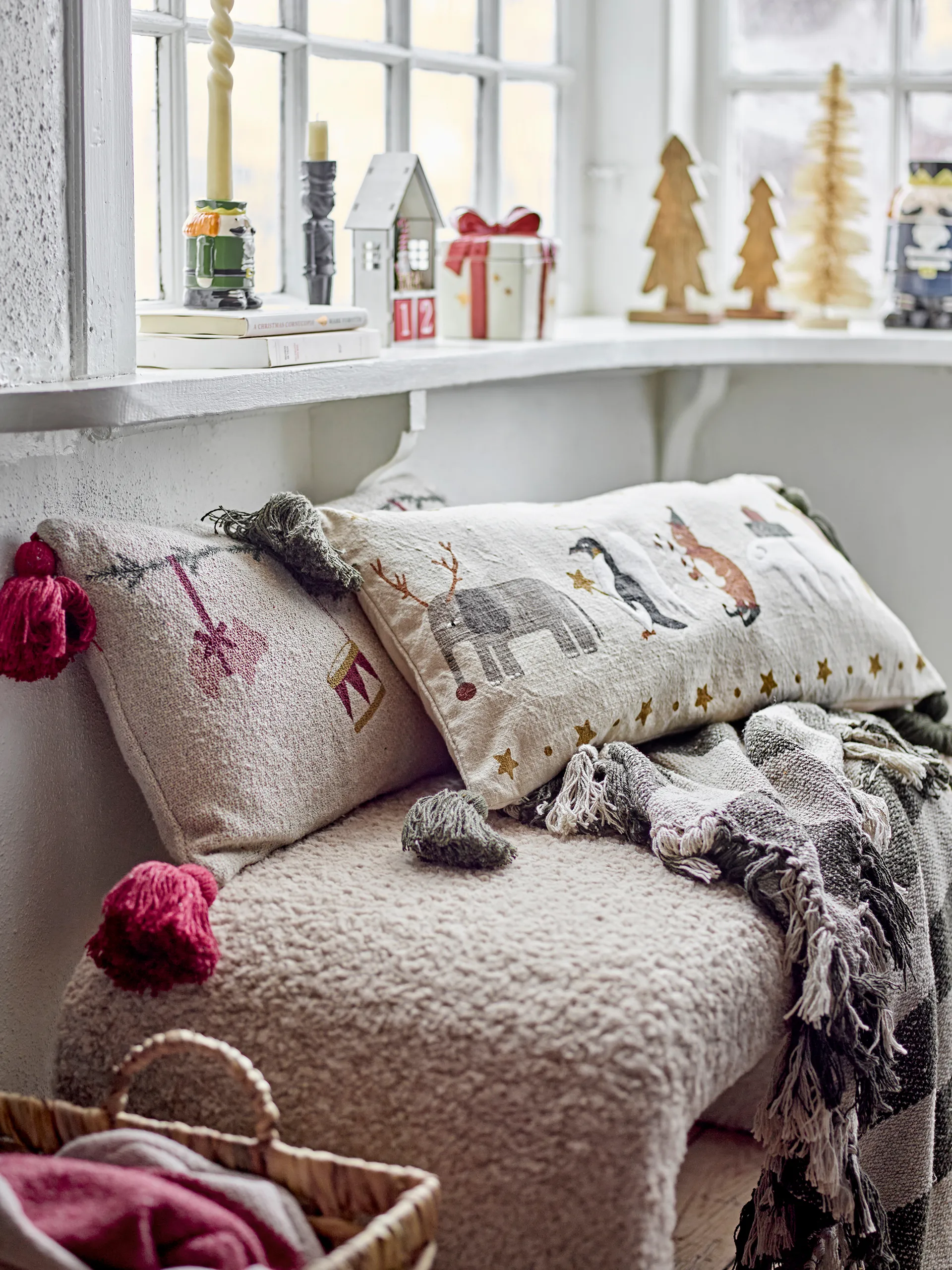 Valentin kudde 30x60 cm, Vit Bloomingville