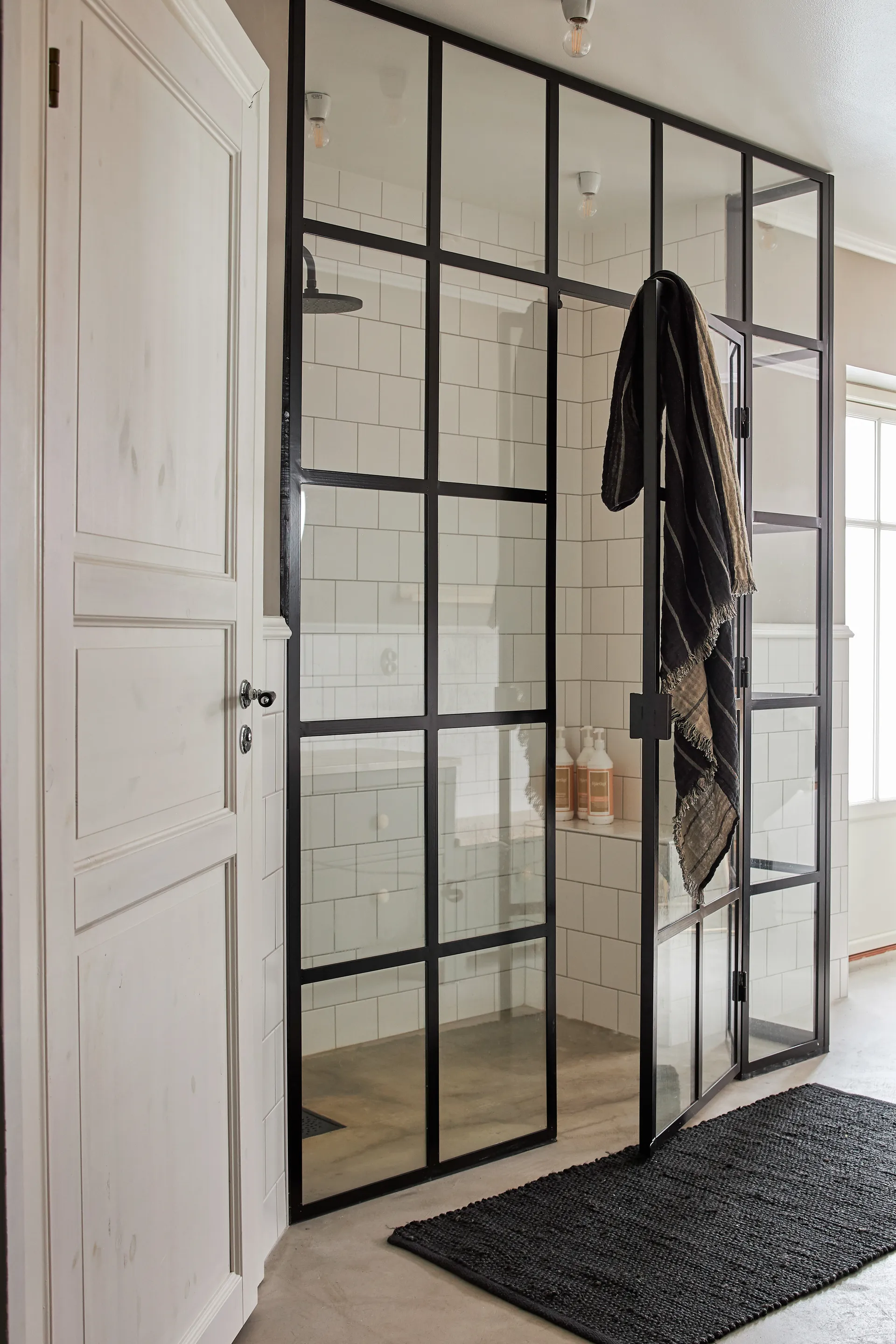 Merida jutematta svart, 60x90 cm Boel & Jan