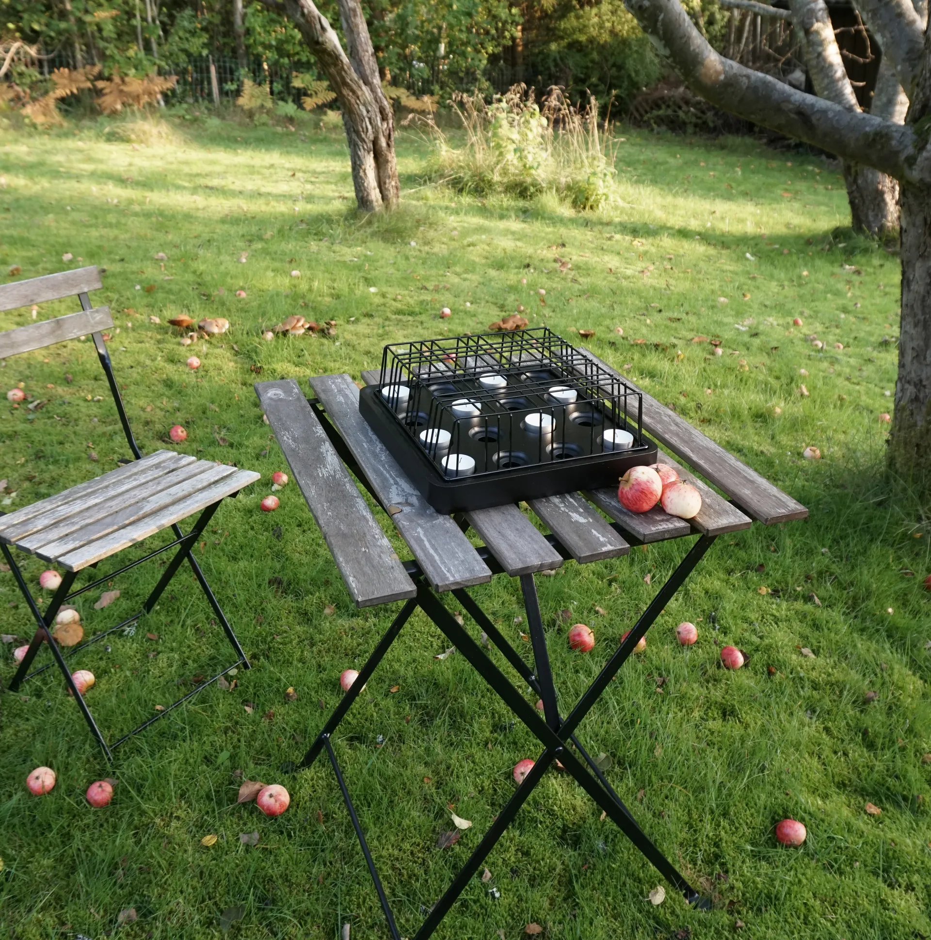 Stumpastaken ljushållare svart, stor Born In Sweden