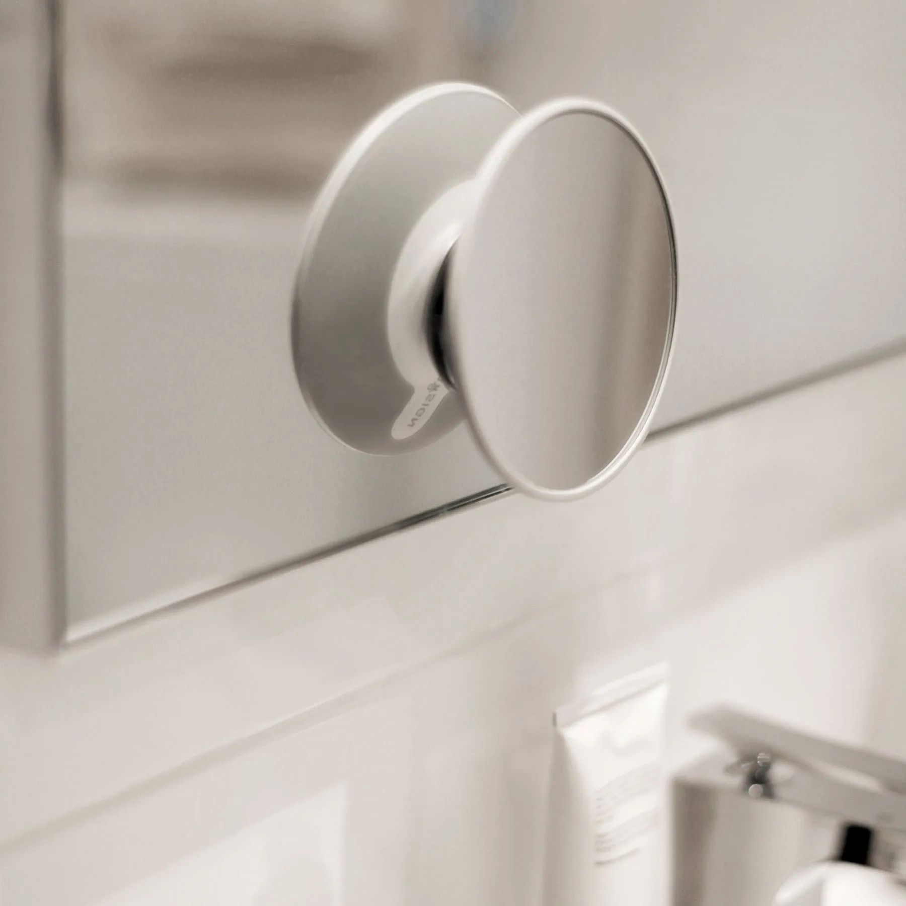 AirMirror sminkspegel x15 löstagbar m. sugpropp, Ø11,2 cm Bosign