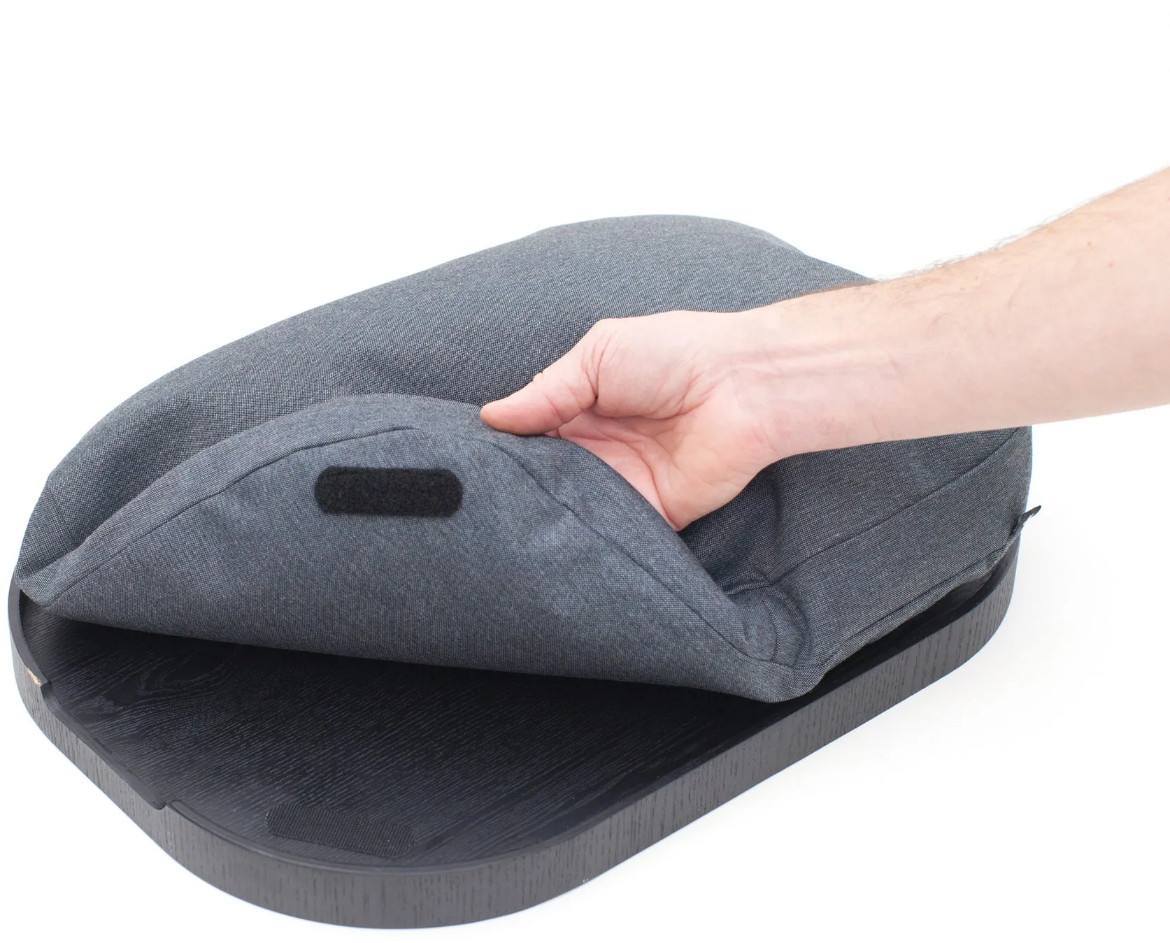 CurveLine™ anti-slip knäbricka 47x34 cm, Svart pilträ-grå Bosign