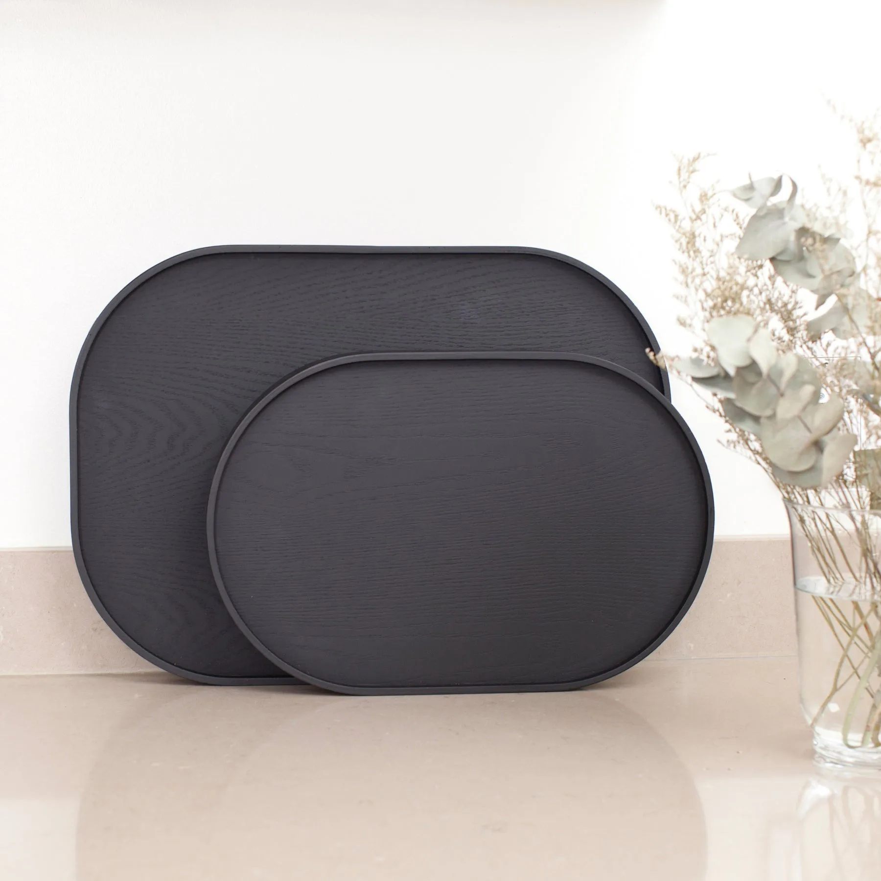 CurveLine™ Serveringsbricka anti-slip 47x34 cm, Svart pilträ Bosign