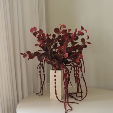Burgundy veil konstgjord bukett - Eukalyptus, amarant, 84 cm - Botané