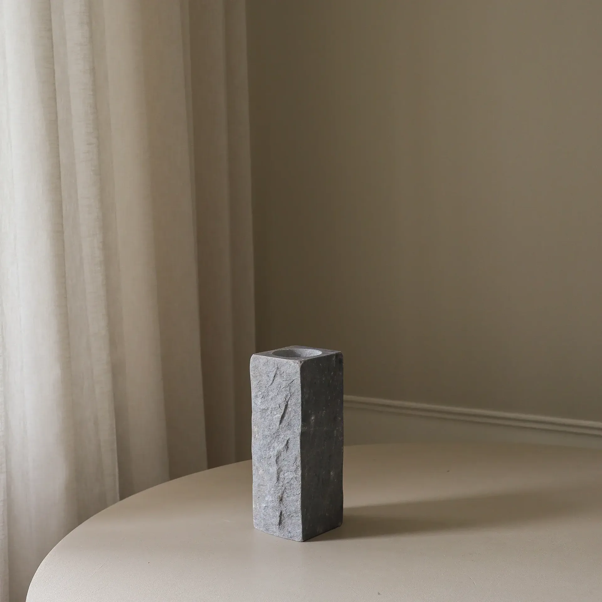 Cartier Edge marmorvas, Small, 25 cm Botané