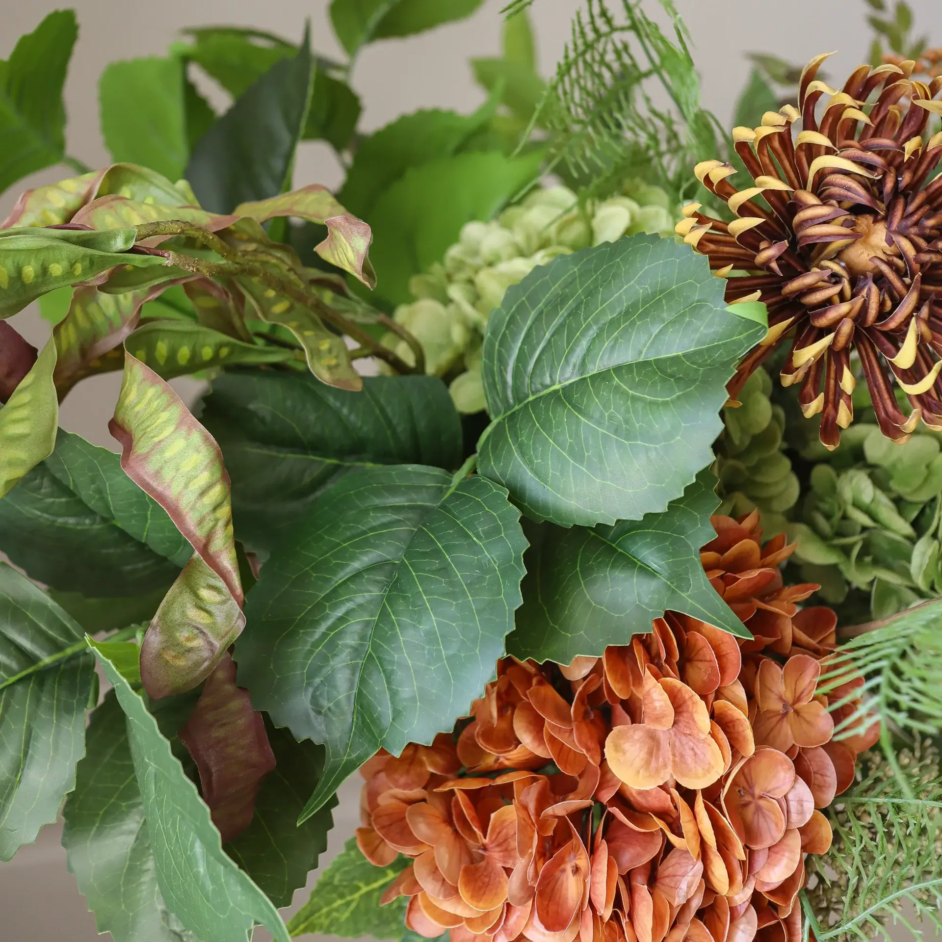 Cedar Grove konstgjord bukett, Hortensia-halvkaktusdahlia-kalla, 90 cm, 14 st Botané