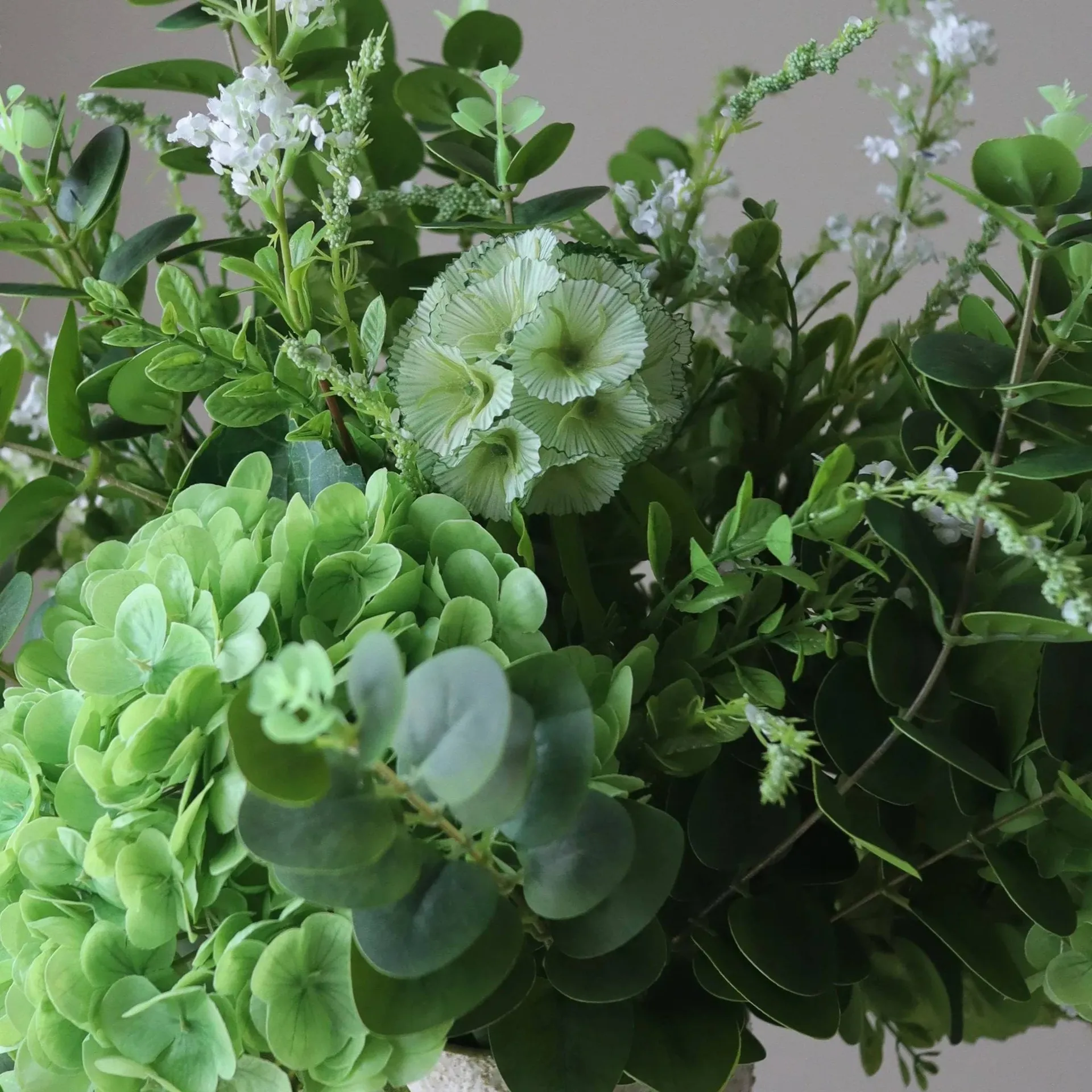Deep Green konstgjord bukett, Hortensia-vildblommor-eukalyptus-väddkvist 15 st Botané