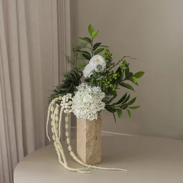 Green veil konstgjord bukett - Ranunkel, hortensia, amarant, 85 cm - Botané