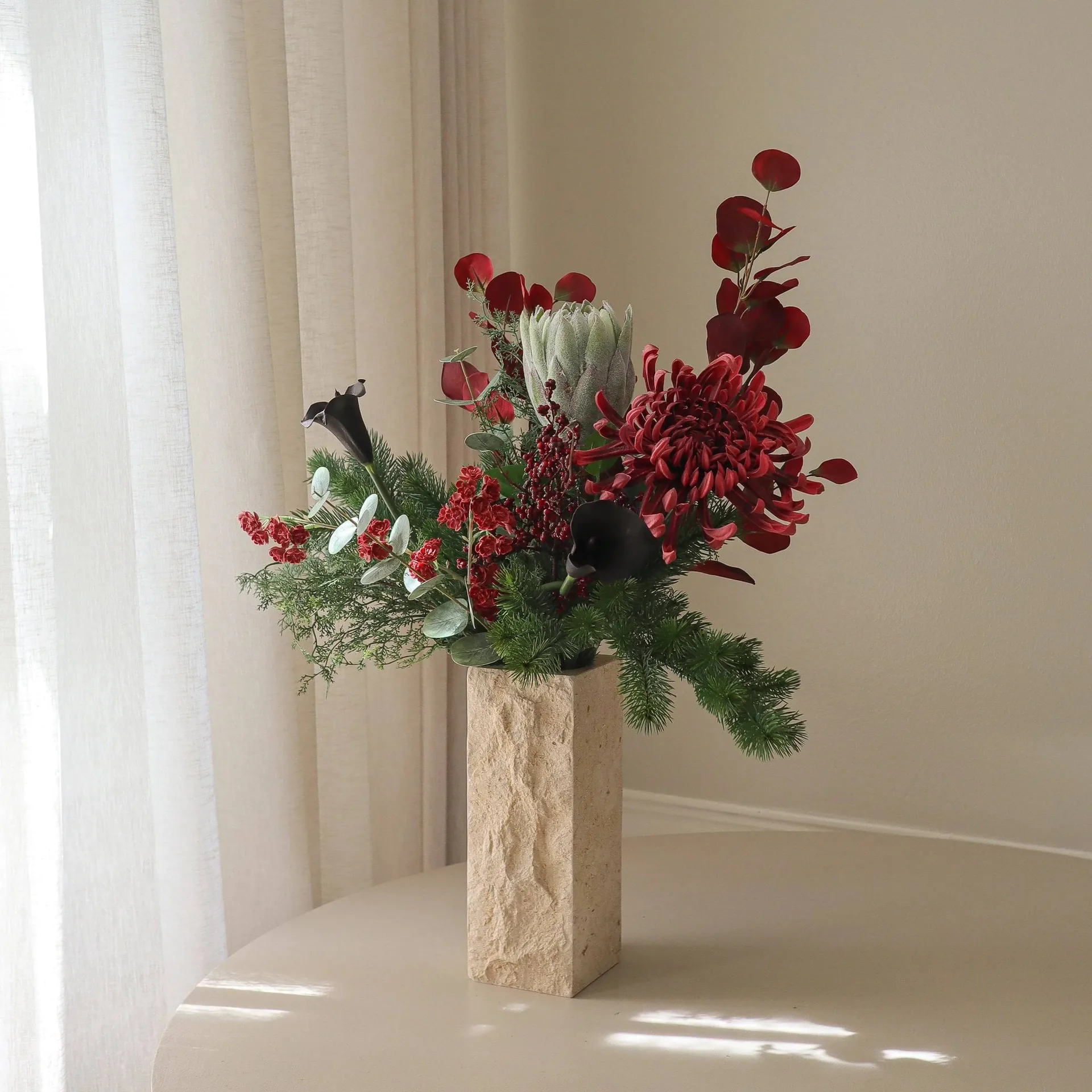Wild winter konstgjord bukett, Protea, spindelkrysantemum, kalla, eukalyptus, 84 cm Botané