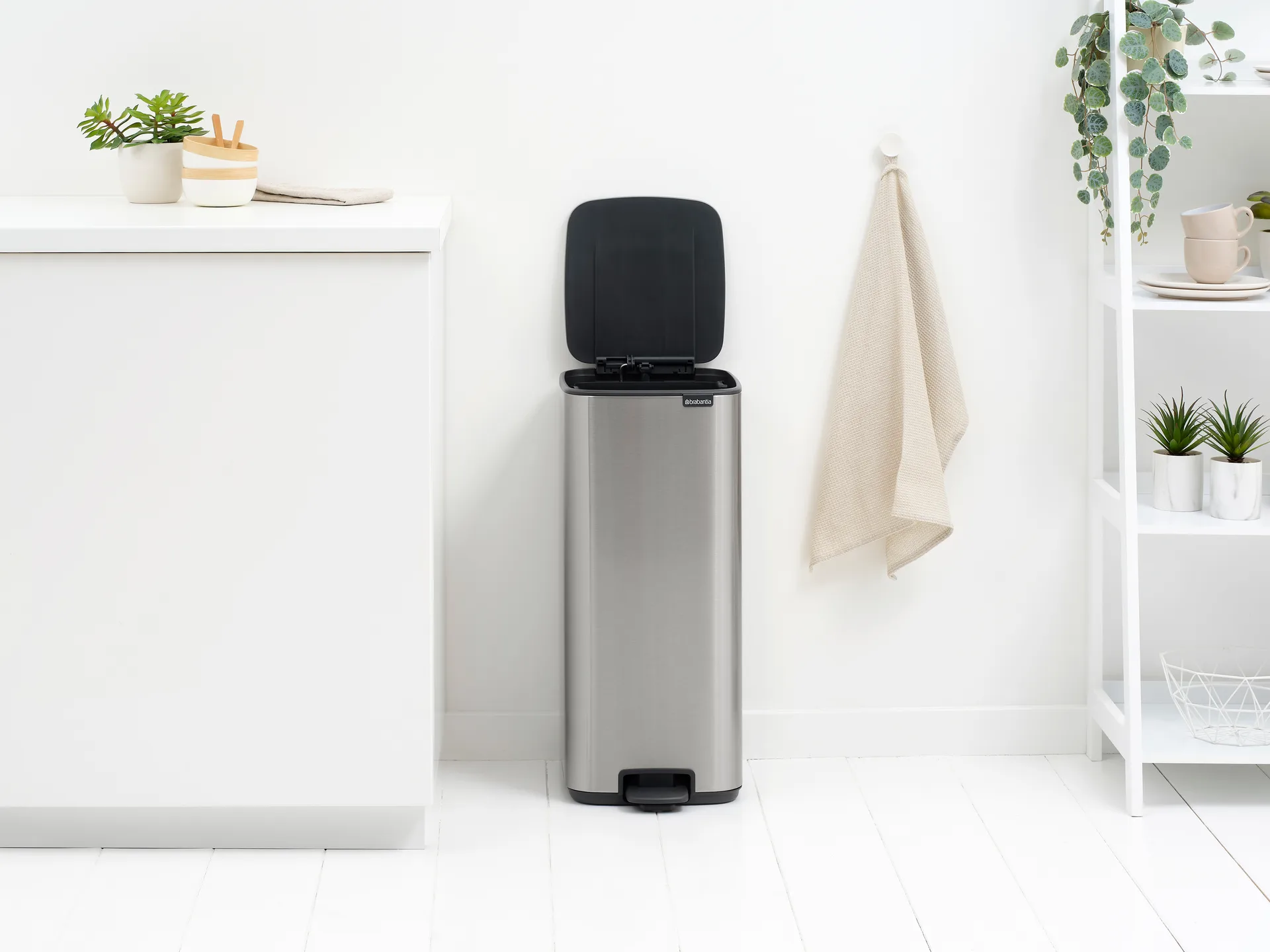 Bo pedalhink 30 L, Matt Steel Fingerprint Proof Brabantia