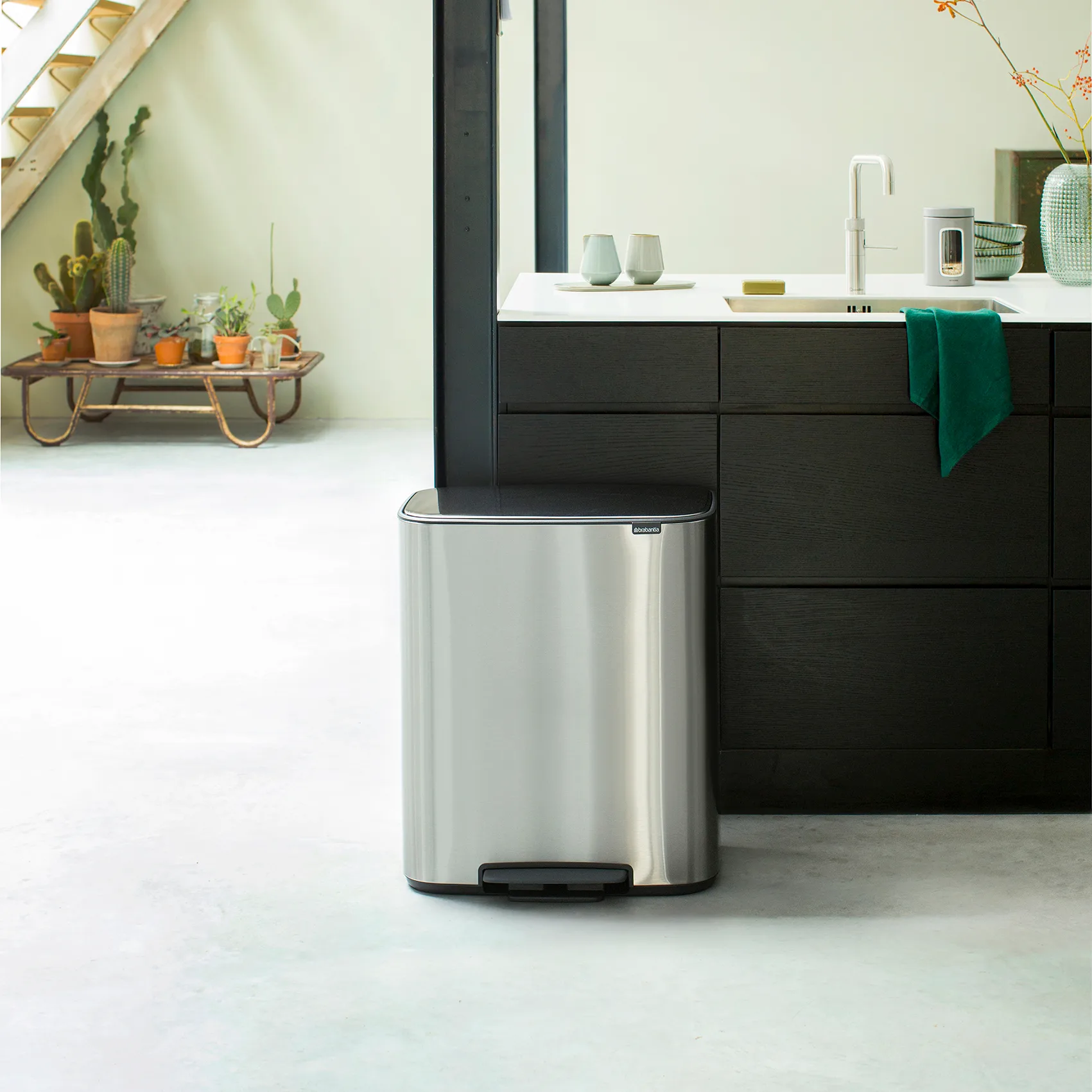 Bo pedalhink 60 L, Matt stål Brabantia