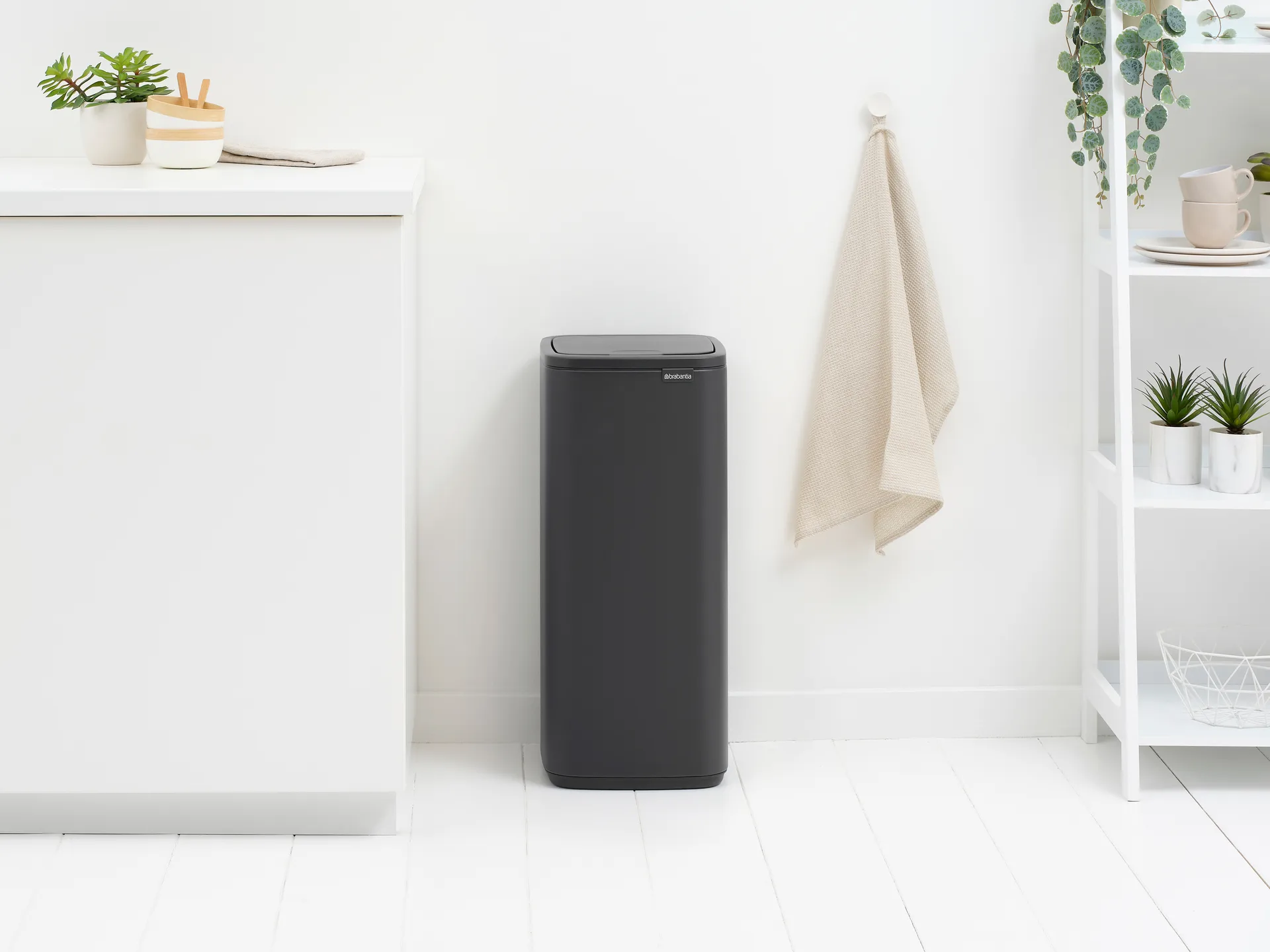 Bo Touch Bin 30 L, Mineral Infinite Grey Brabantia