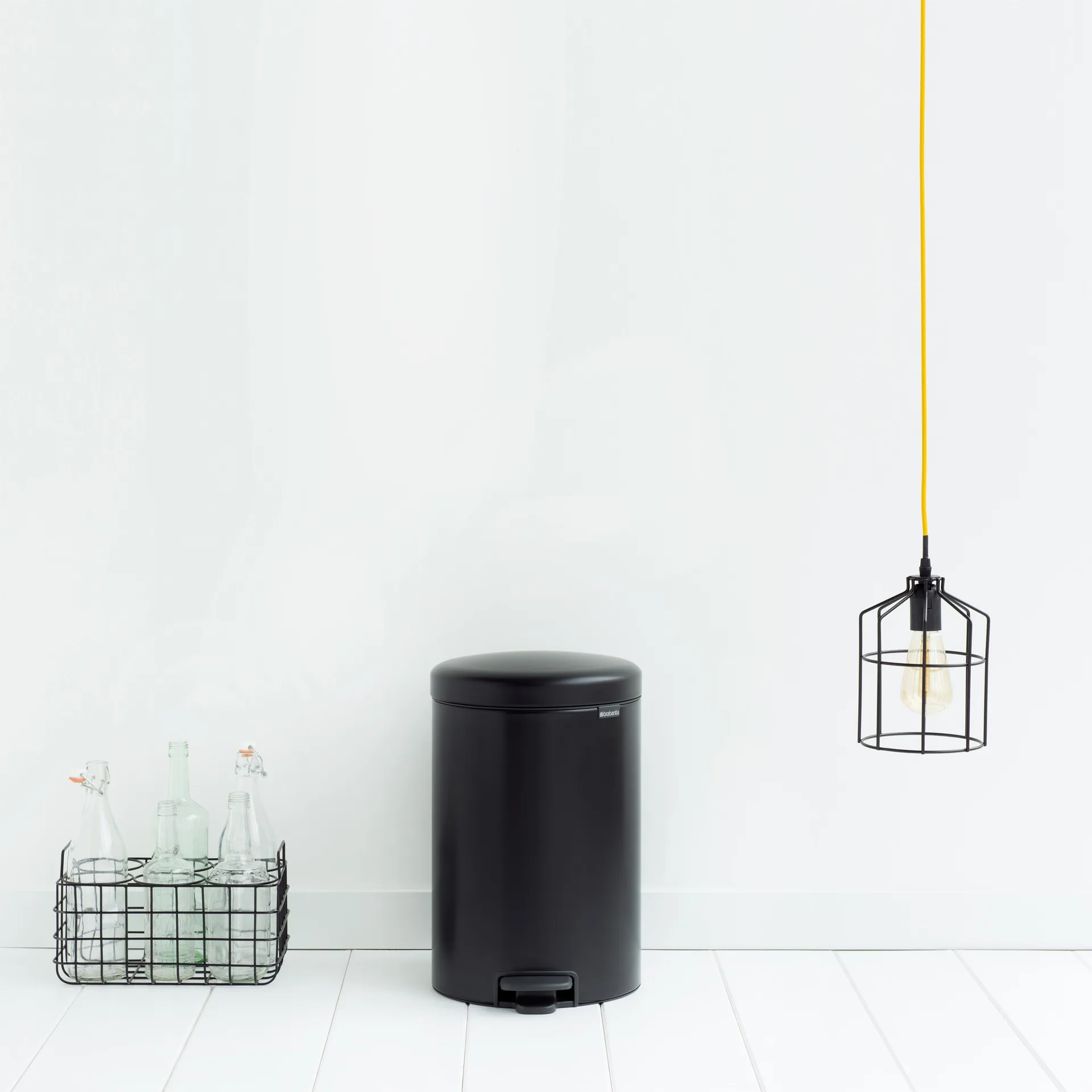 New Icon pedalhink 20 liter, matt black (svart) Brabantia