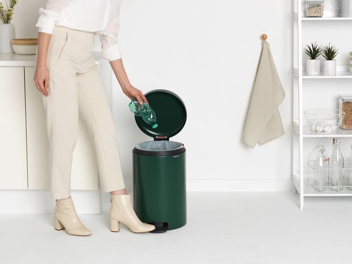 New Icon pedalhink 20 liter - Pine green - Brabantia