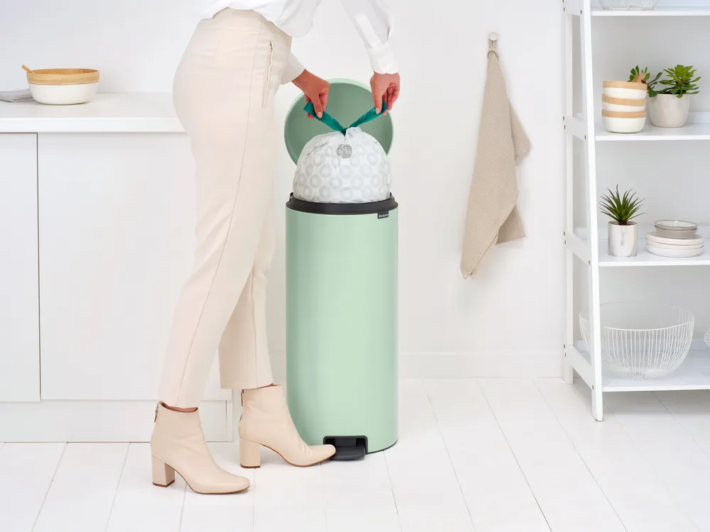 New Icon pedalhink 30 liter, Jade Green Brabantia