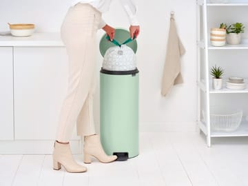 New Icon pedalhink 30 liter - Jade Green - Brabantia