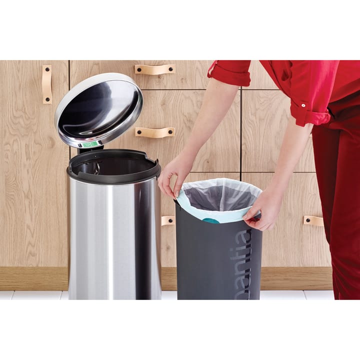 New Icon pedalhink 30 liter - Matt steel fingerprint proof - Brabantia