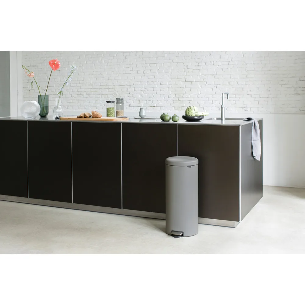 New Icon pedalhink 30 liter, Mineral concrete grey Brabantia