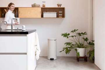 New Icon pedalhink 30 liter - Soft beige - Brabantia