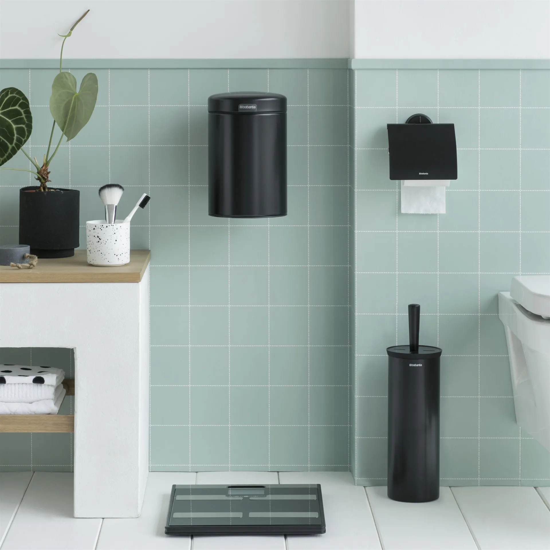 New Icon vägghink 3 liter, matt svart Brabantia