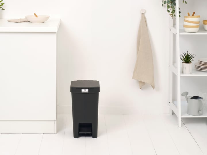StepUp pedalhink 16 L, Mörkgrå Brabantia