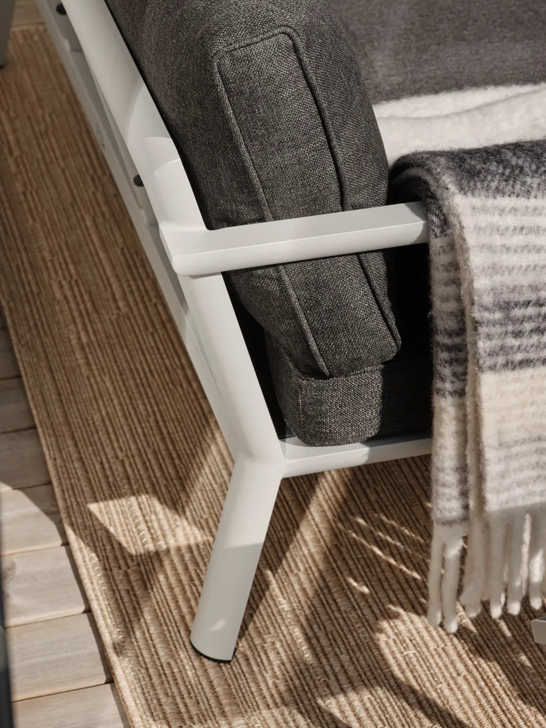 Delia divansoffa, Light Grey-nearly black Brafab