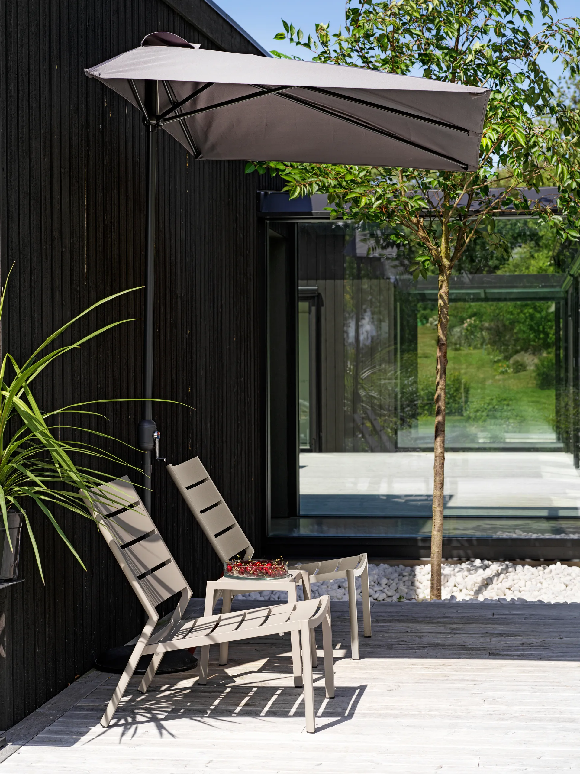 Delia loungefåtölj, Khaki Brafab