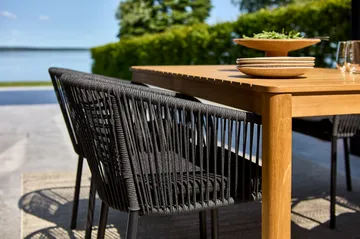 Delta karmstol - Svart - Brafab