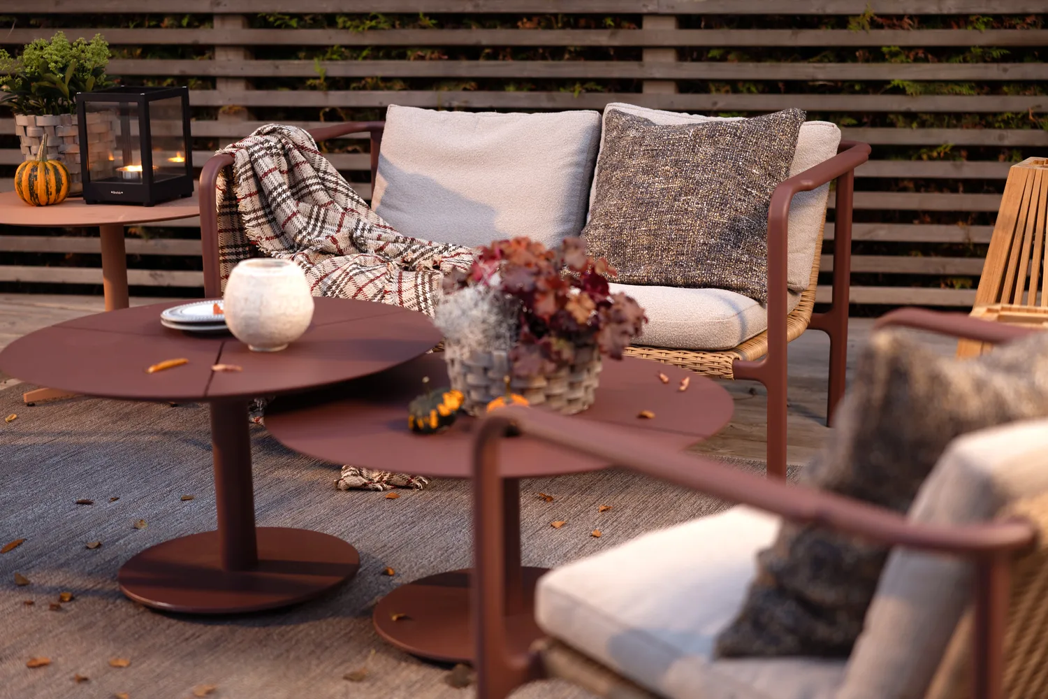 Motty soffa, Zin red-teddy beige, 2-sits Brafab