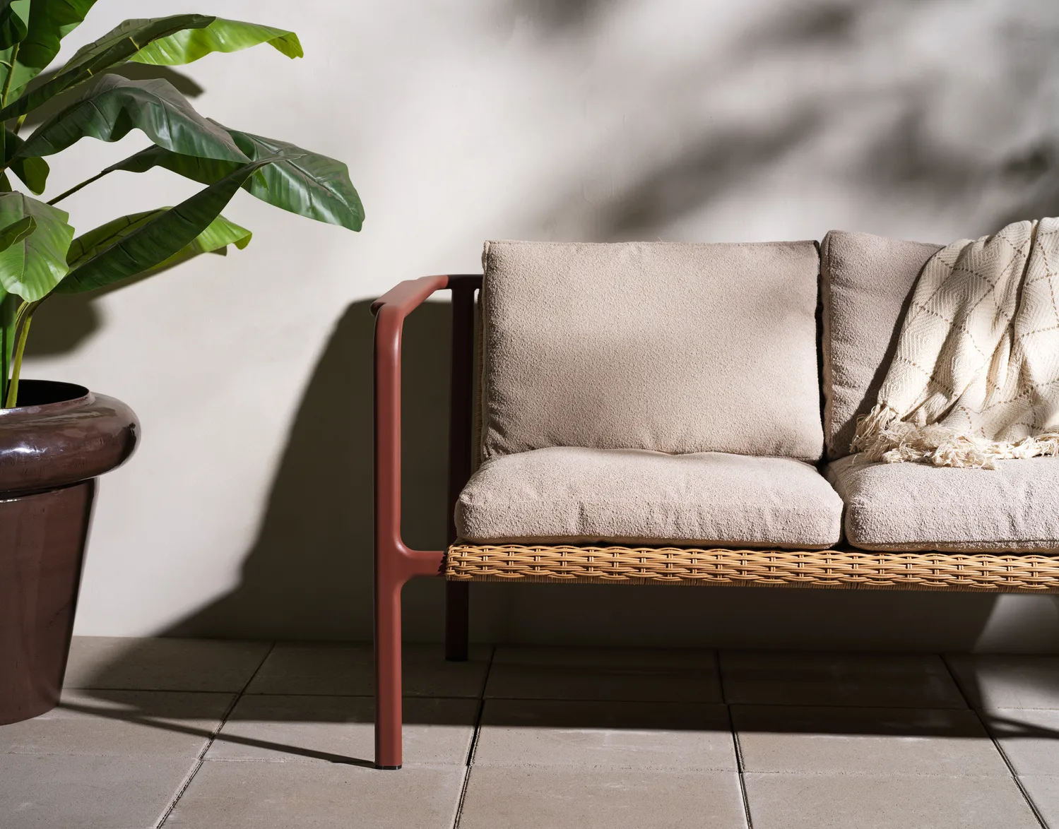 Motty soffa, Zin red-teddy beige, 2-sits Brafab