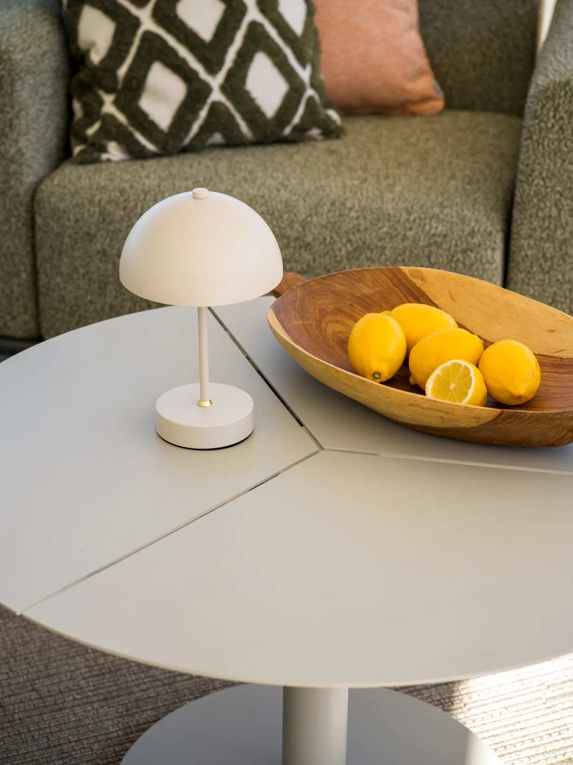 Peace soffbord, Light grey, Ø80x46 cm Brafab