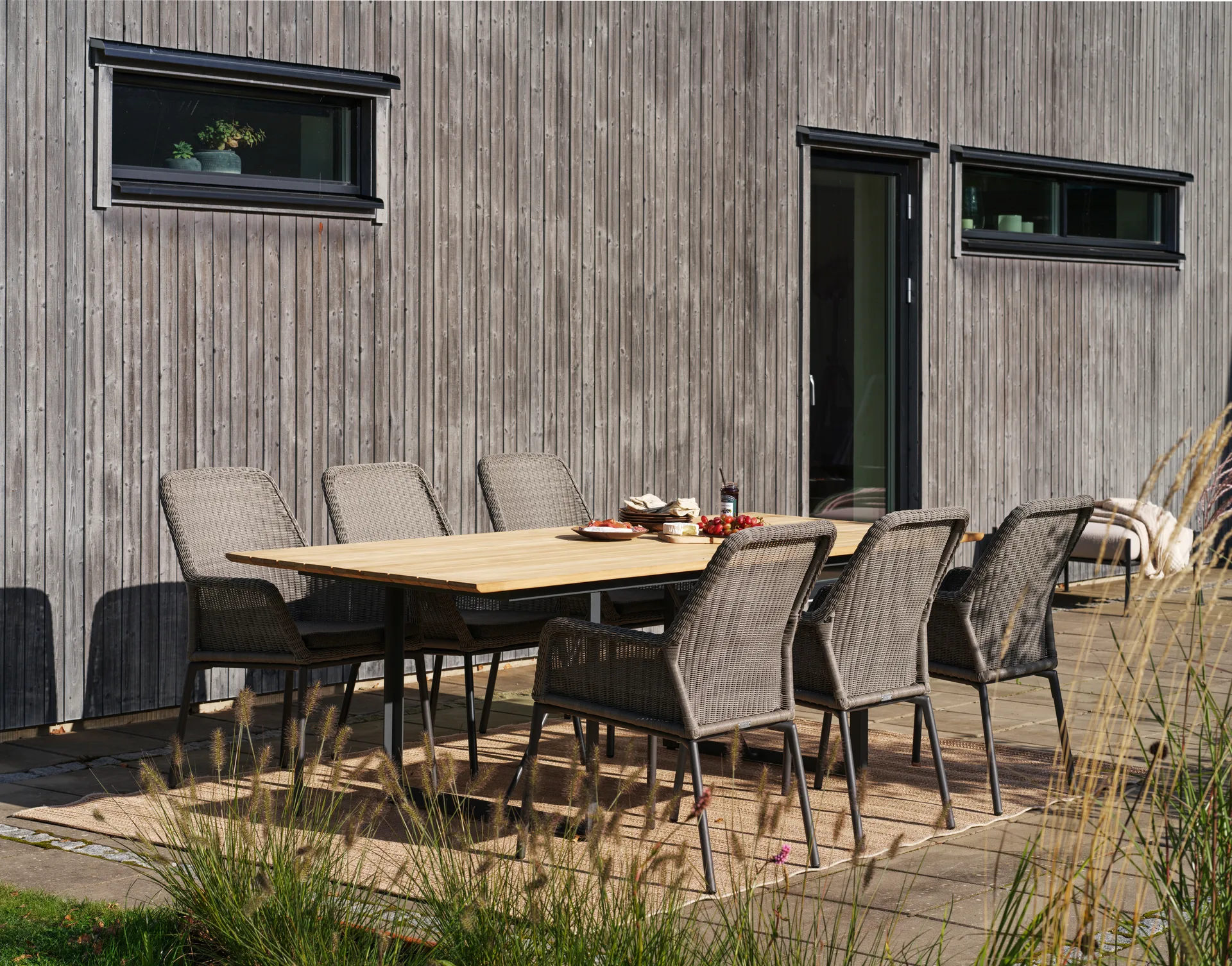 Shad matbord 240 cm teak-anthracite Brafab