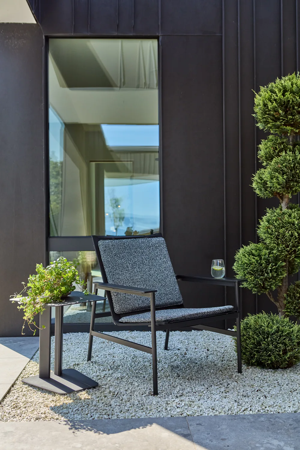 Soro loungefåtölj, Svart-teddy ant Brafab