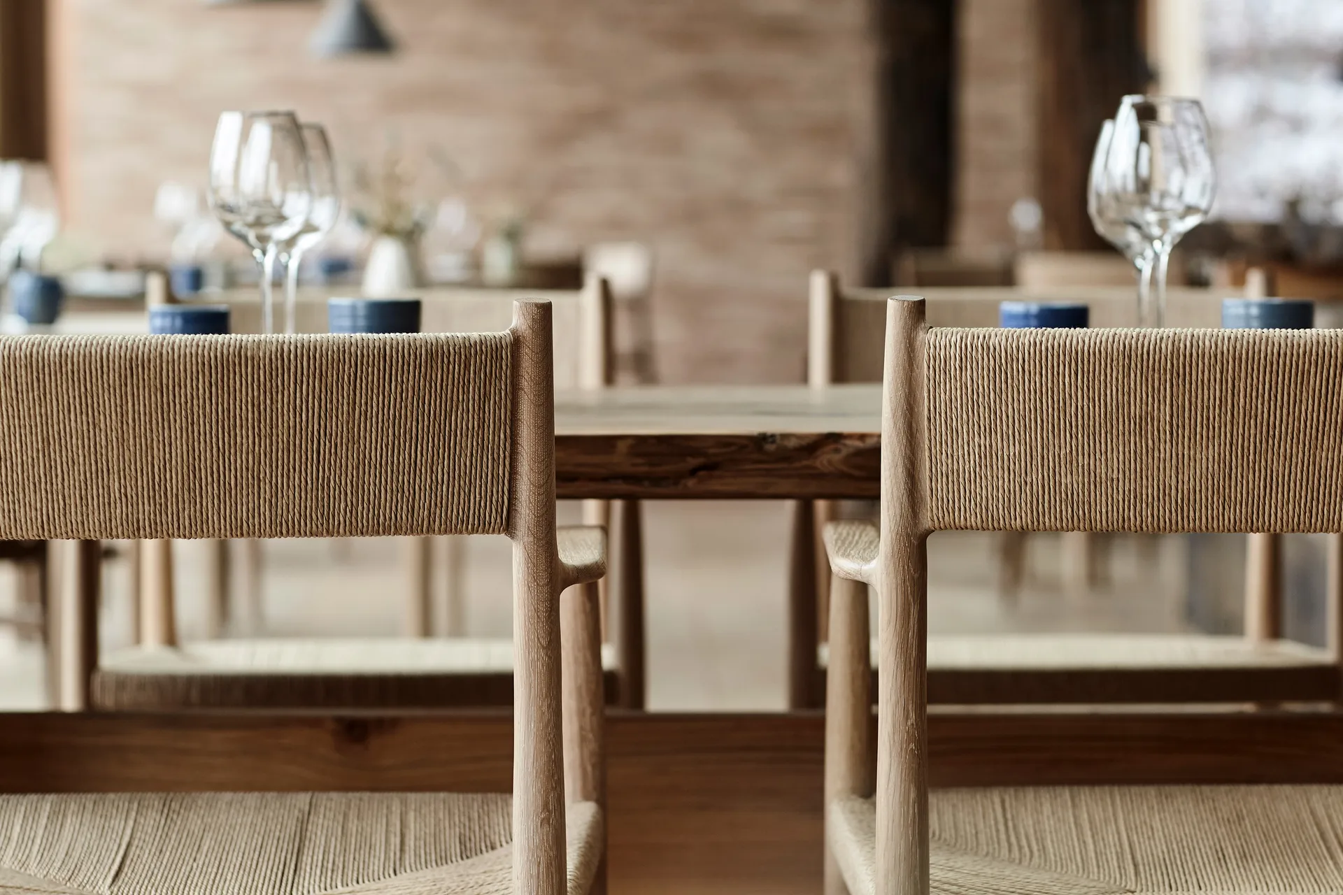 Arv karmstol vävd sits, Vitoljad ek-papperssnöre Brdr. Krüger