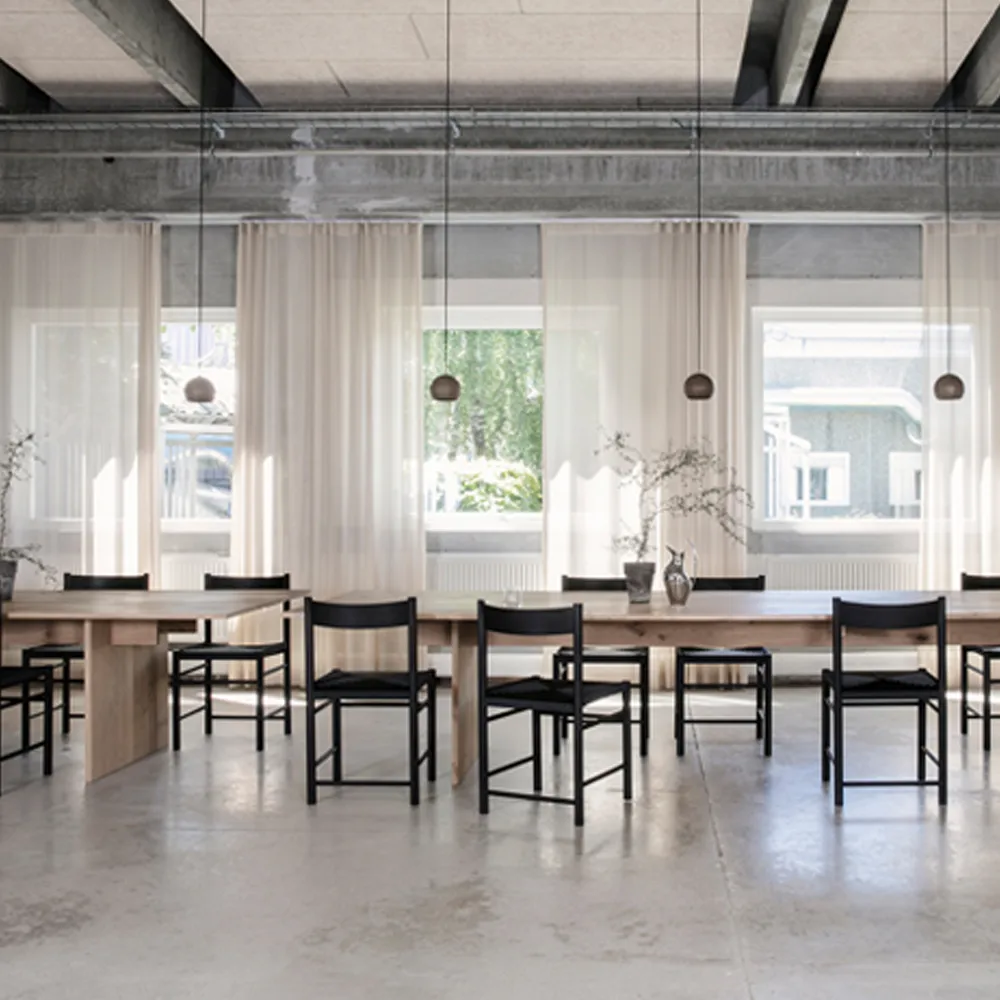 F-Stol stol, svart ask, svart snörsits Brdr. Krüger