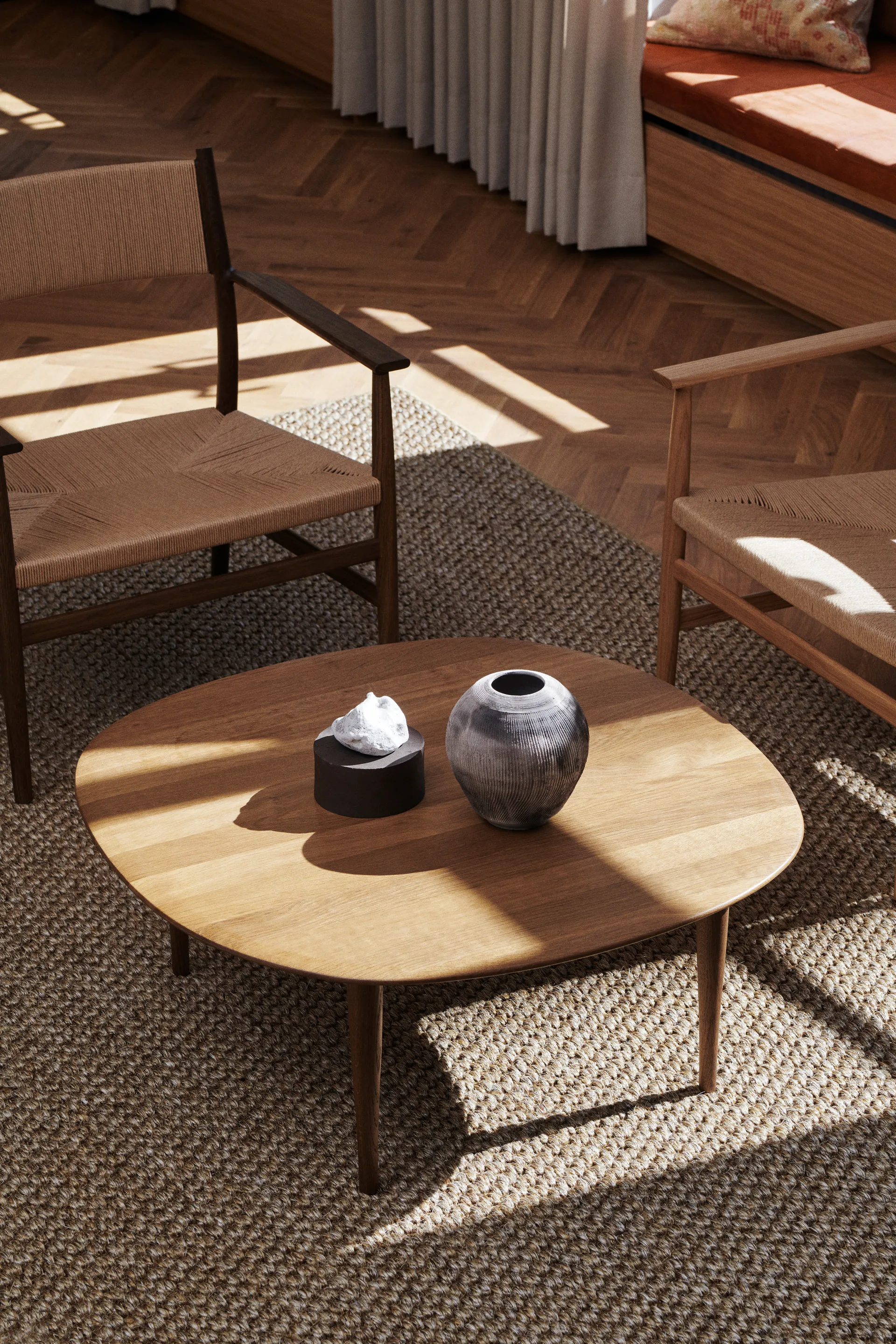 Jari soffbord Ø85 cm, Rökoljad ek Brdr. Krüger