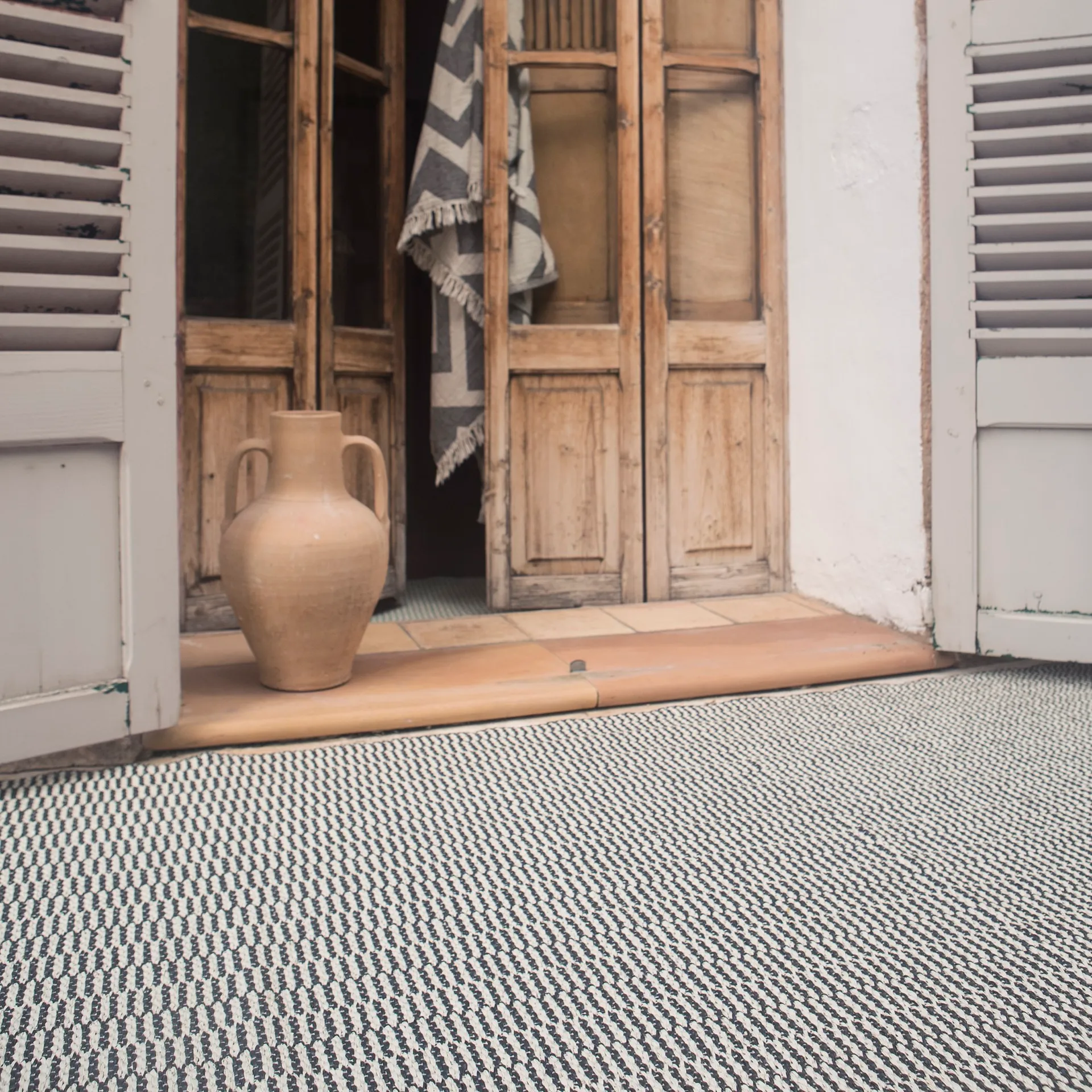 Pemba matta beluga, 70x300 cm Brita Sweden