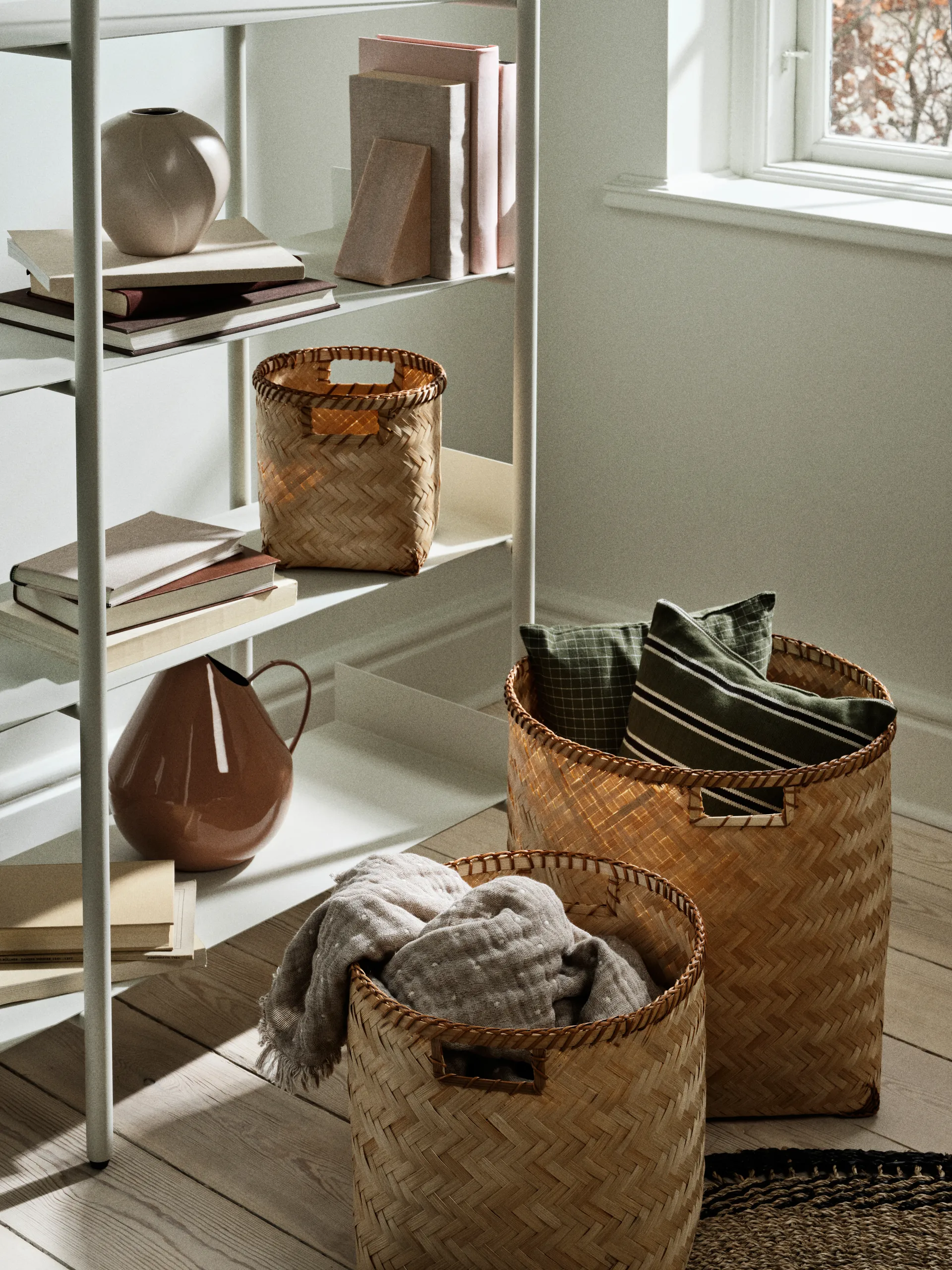 Bodil kuddfodral 30x50 cm, Grape leaf green Broste Copenhagen