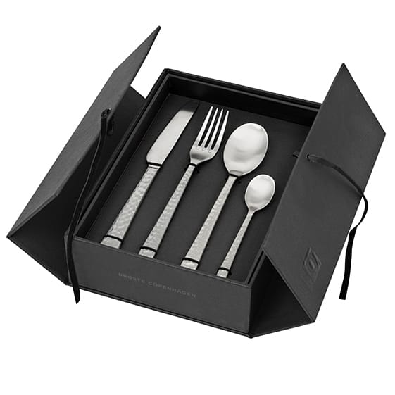 Hune bestick 16 delar, Brushed satin hammered Broste Copenhagen