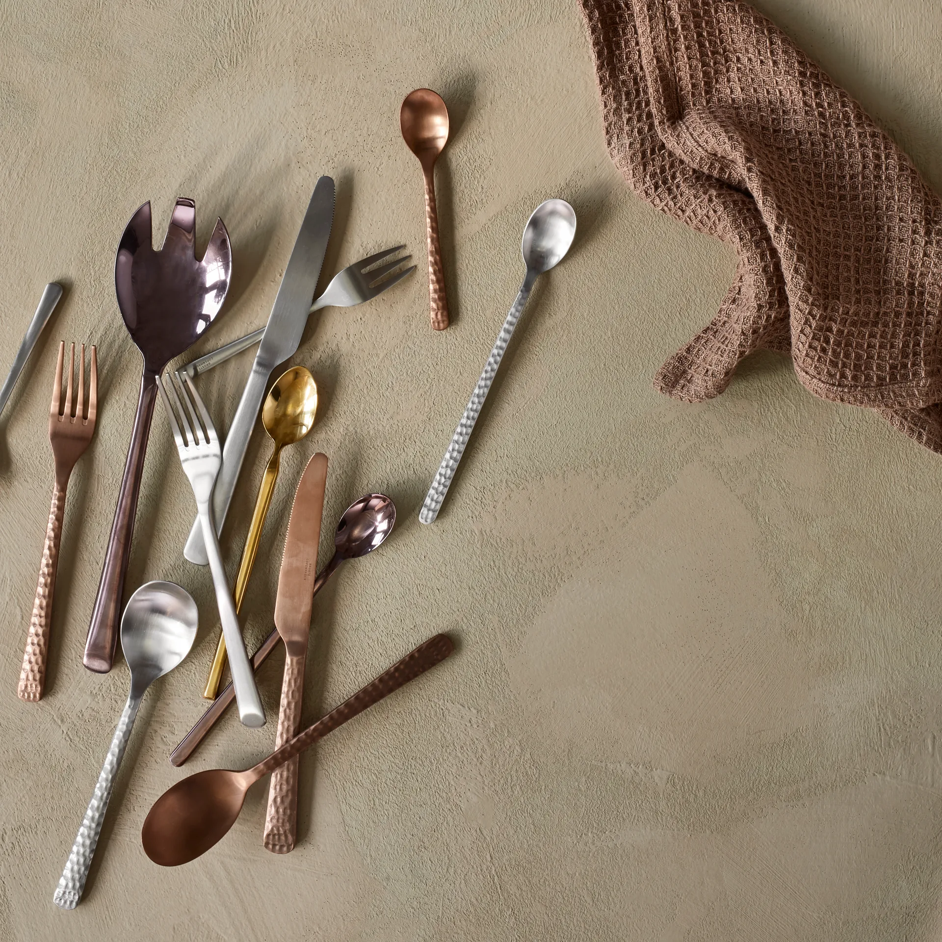 Hune middagsgaffel, Copper hammered Broste Copenhagen